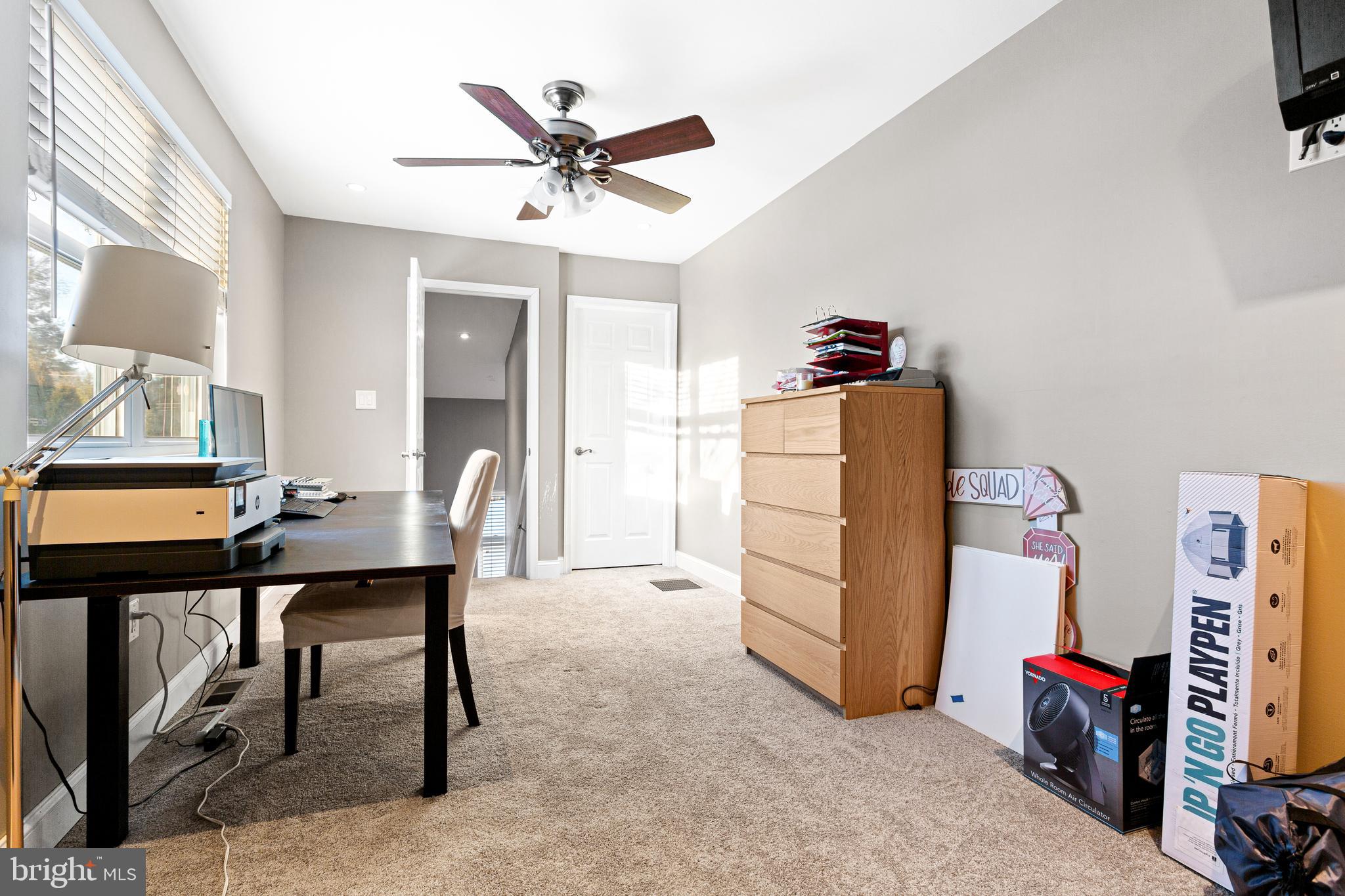 HILLSIDE MANOR - Residential