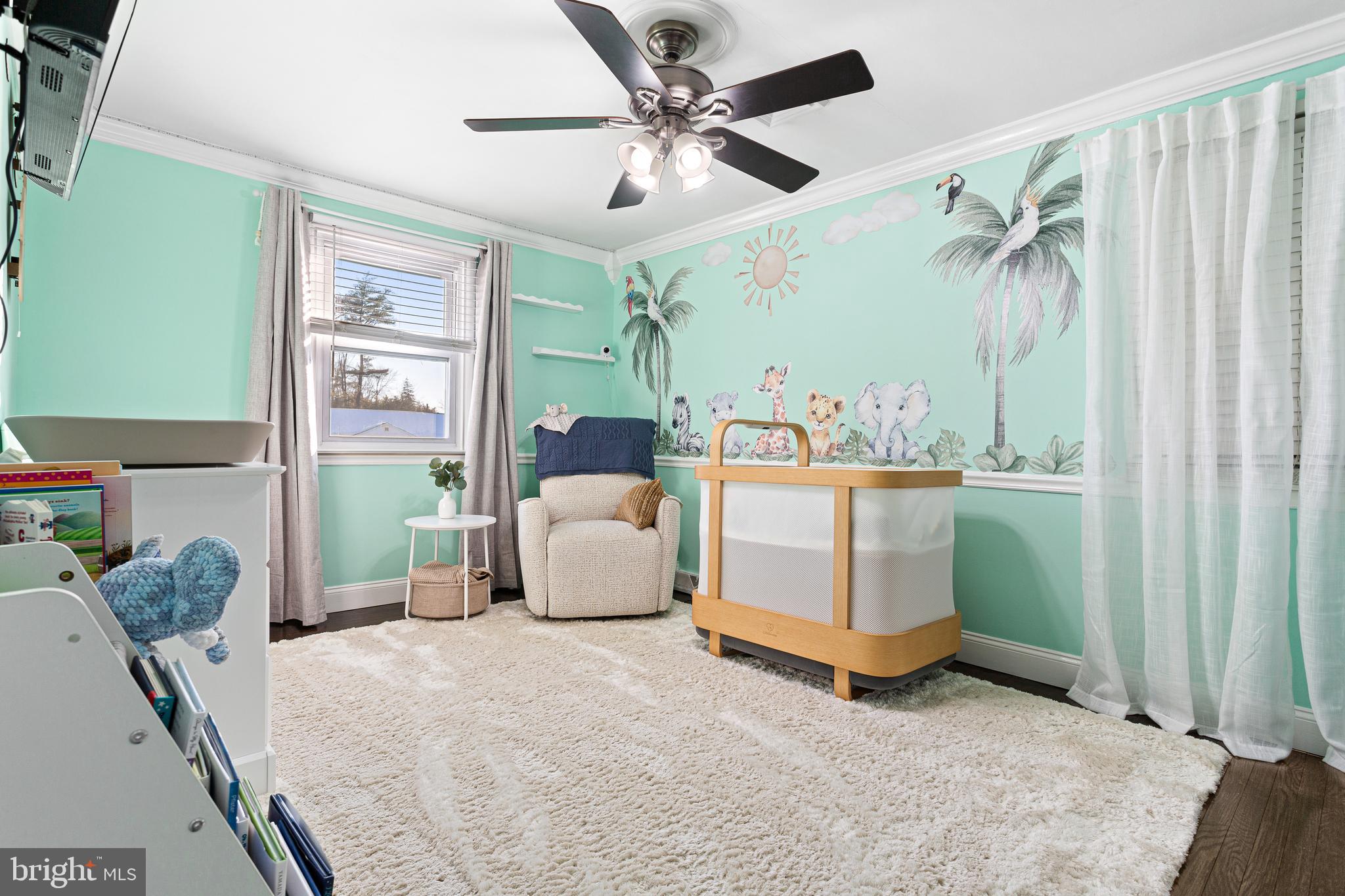 HILLSIDE MANOR - Residential