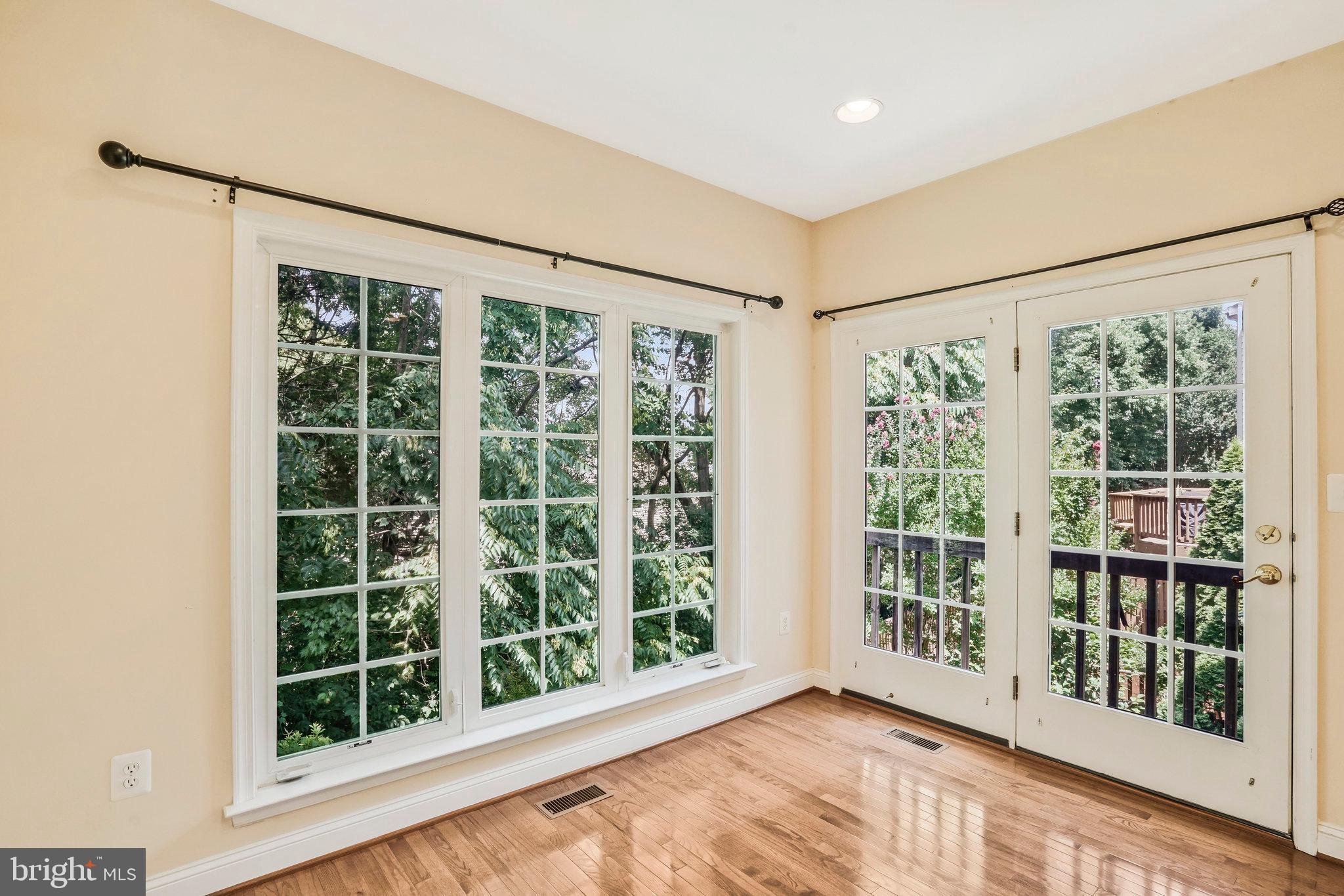 CYRANDALL VALLEY - Residential Lease