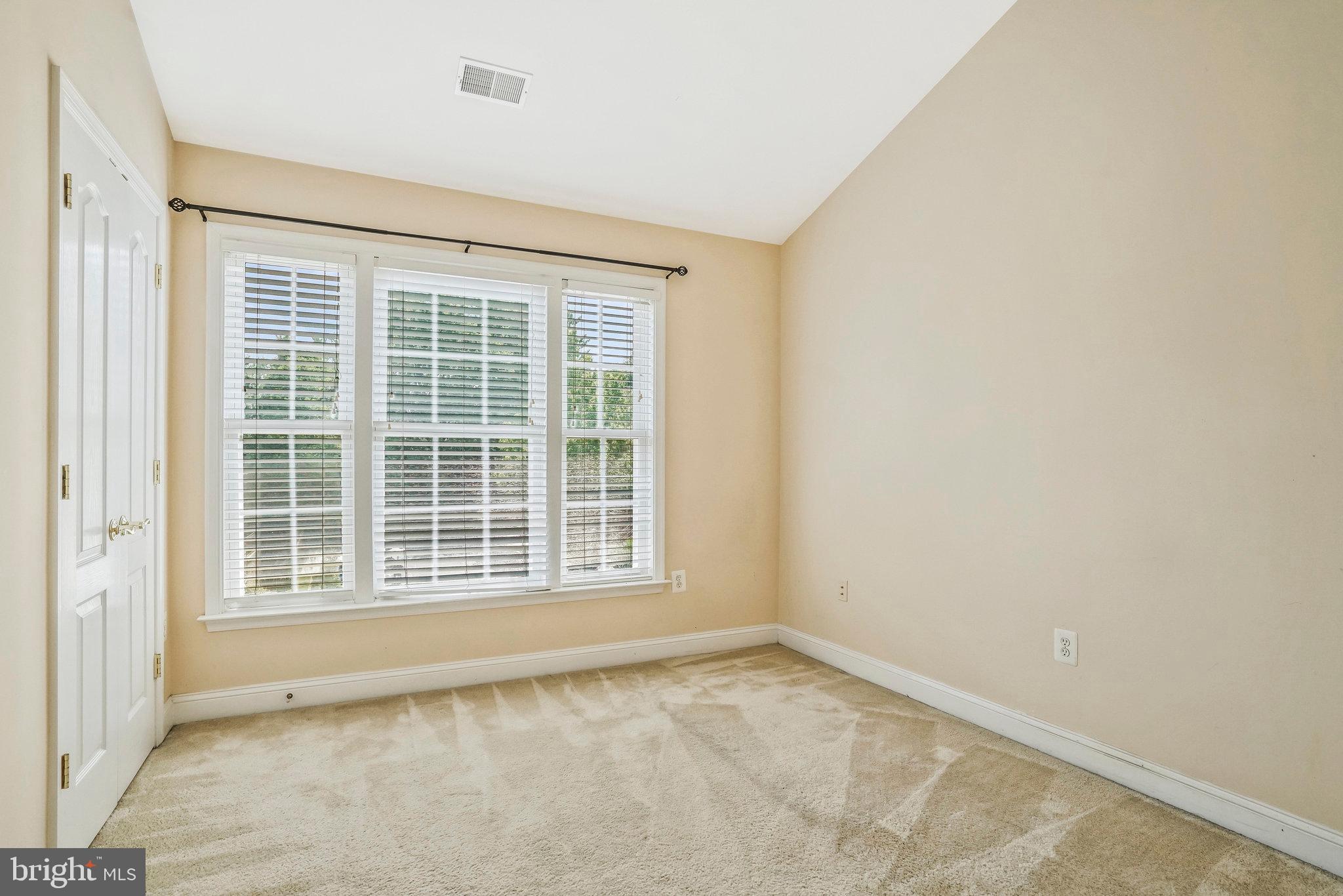 CYRANDALL VALLEY - Residential Lease