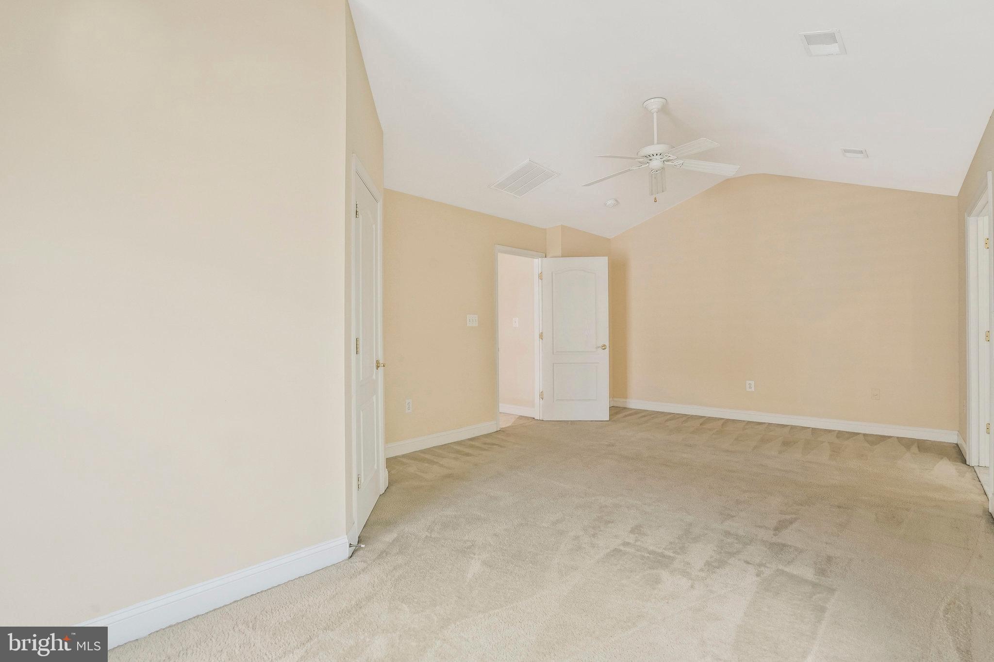 CYRANDALL VALLEY - Residential Lease