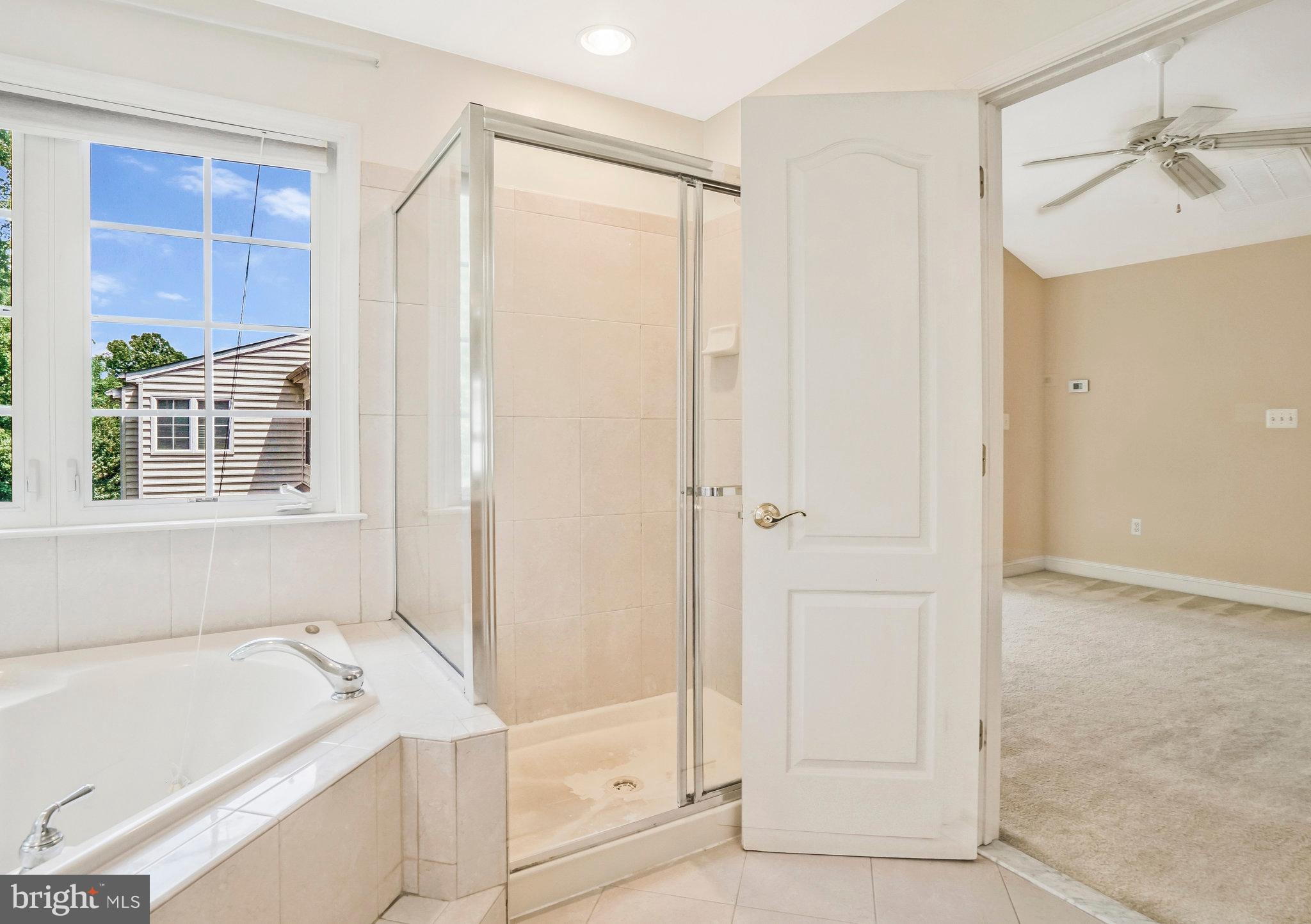 CYRANDALL VALLEY - Residential Lease