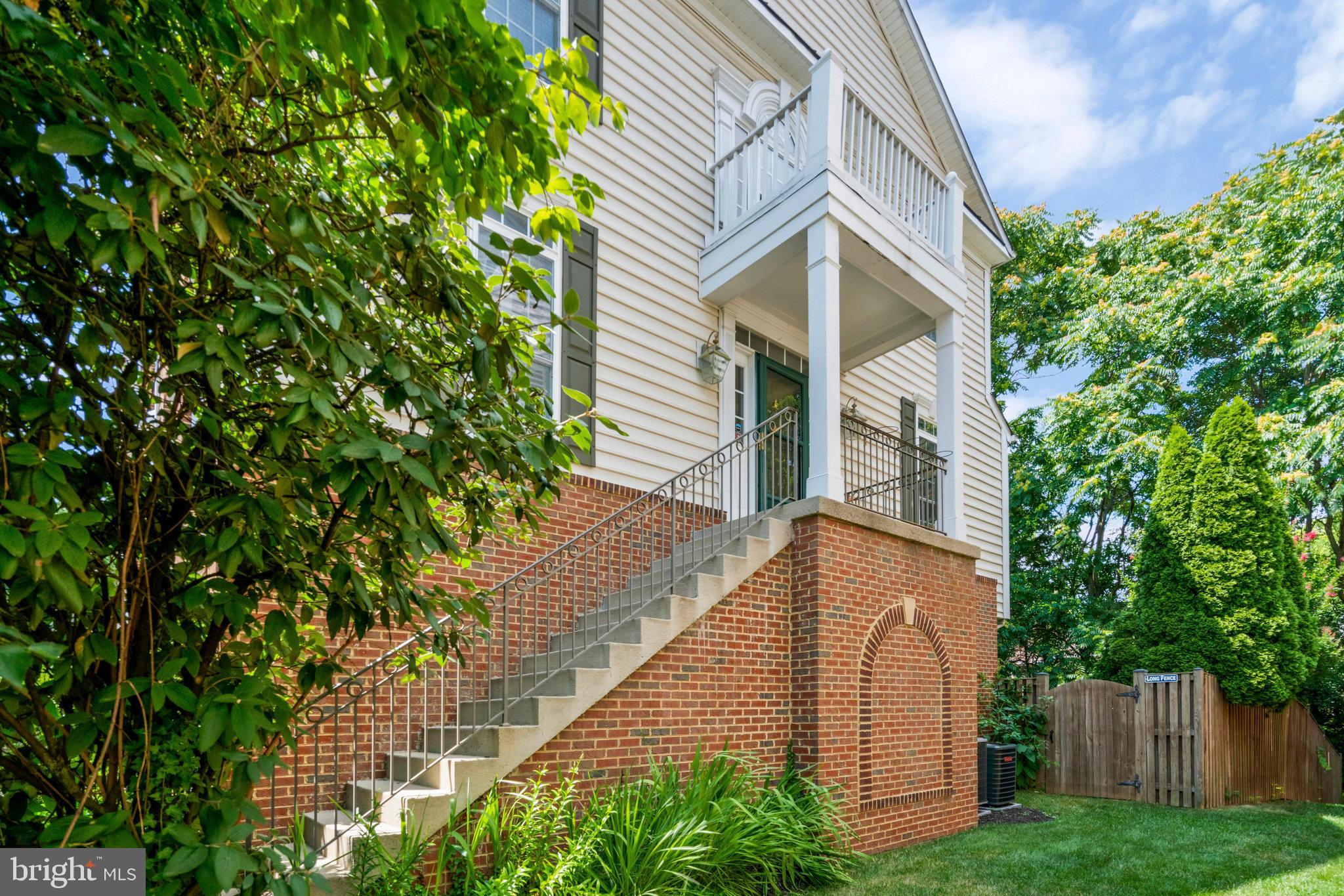 CYRANDALL VALLEY - Residential Lease