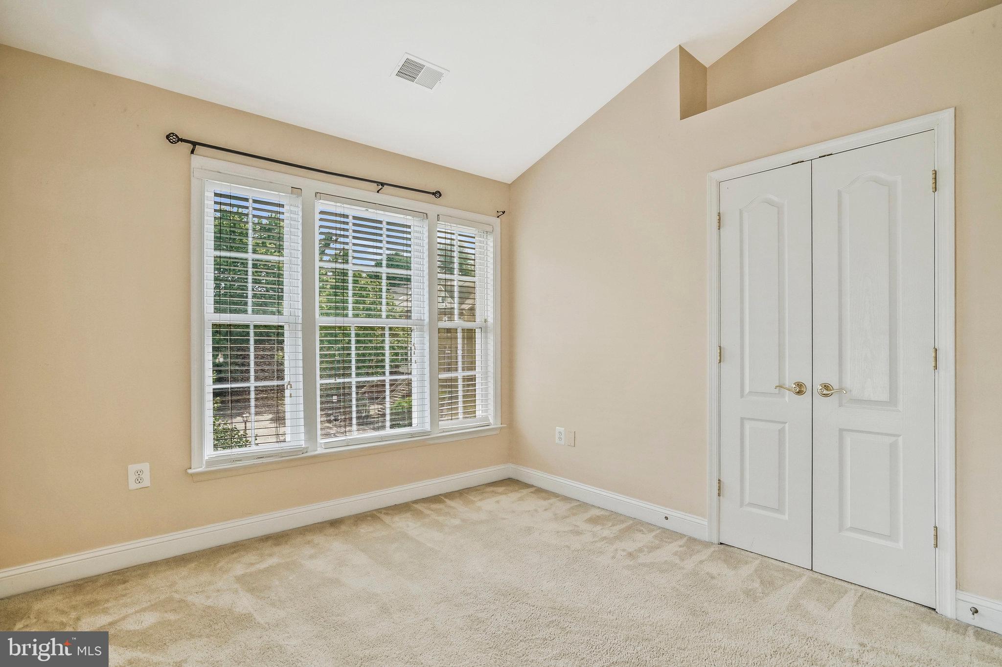 CYRANDALL VALLEY - Residential Lease