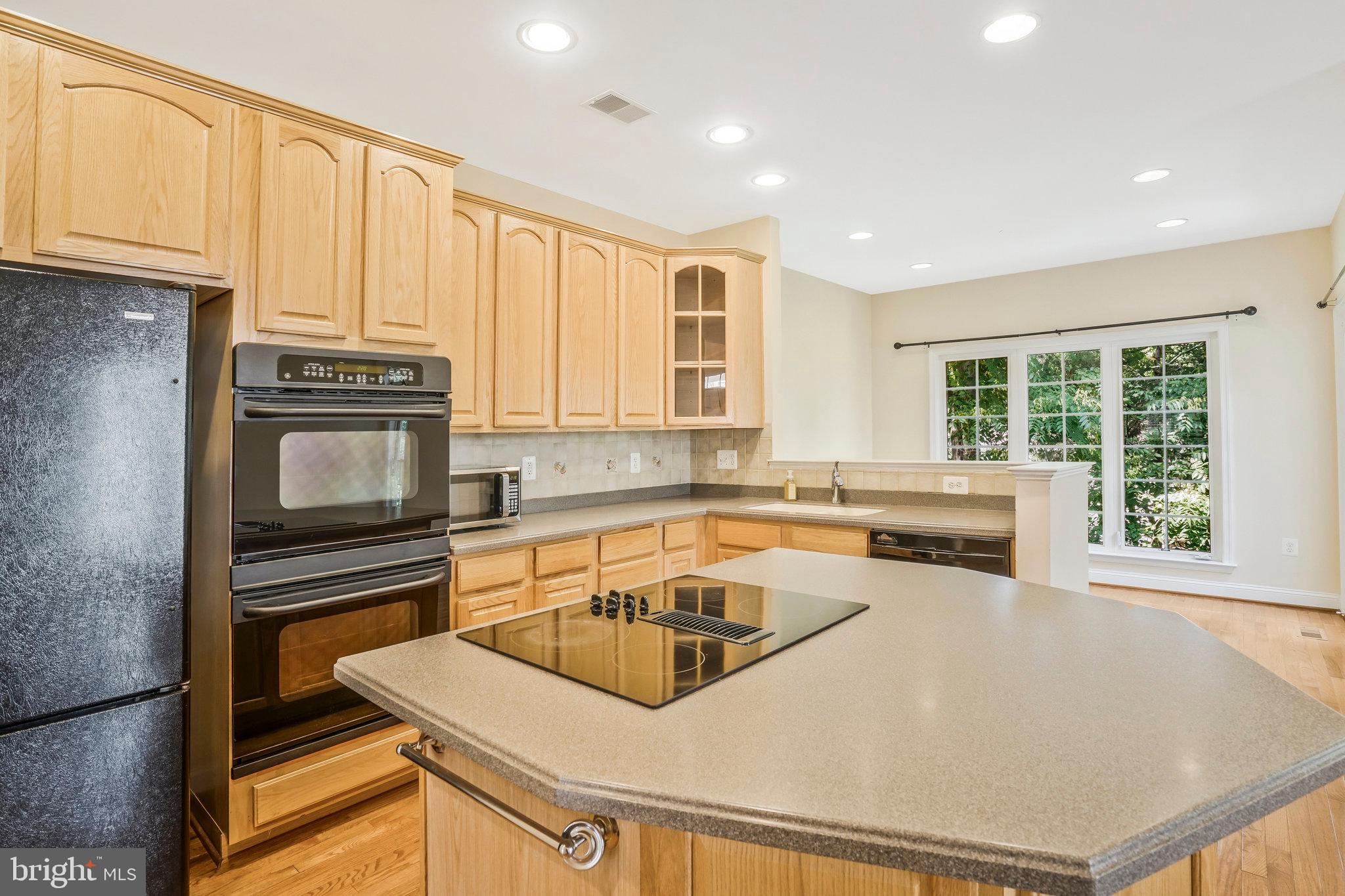 CYRANDALL VALLEY - Residential Lease