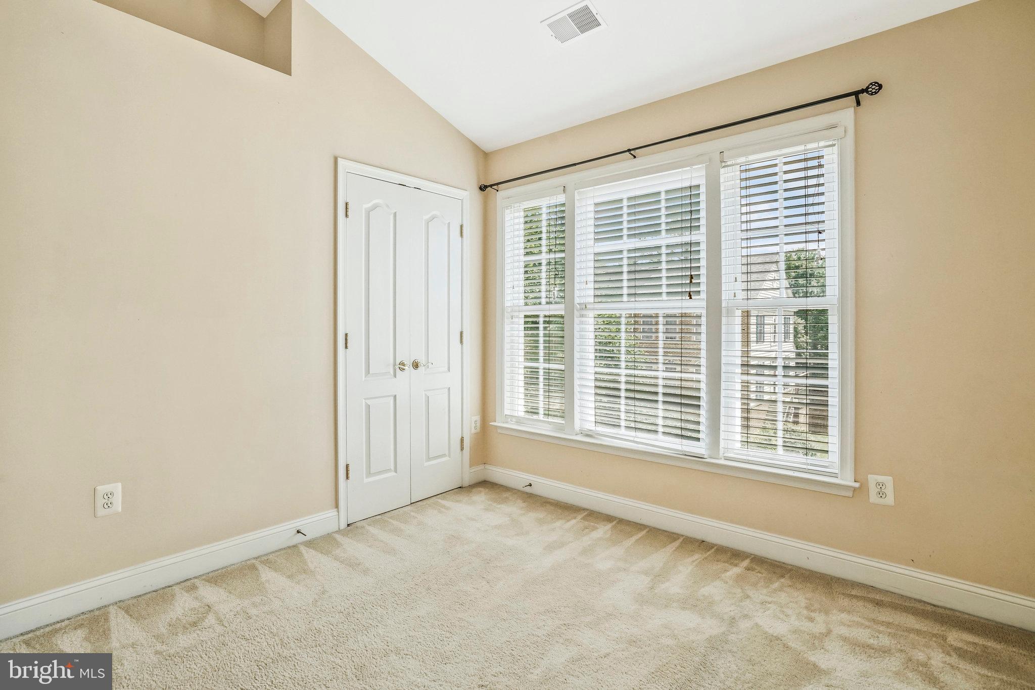 CYRANDALL VALLEY - Residential Lease