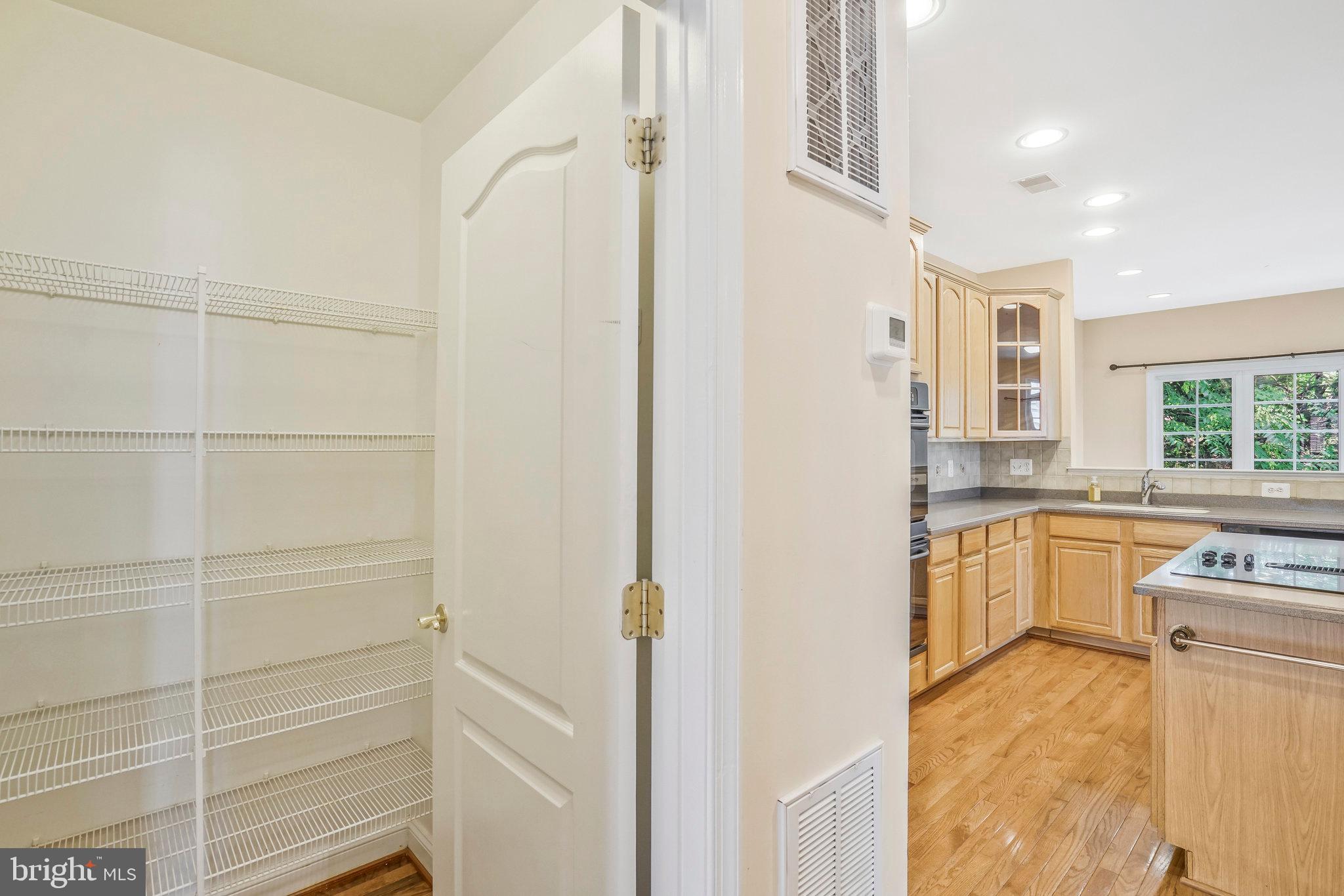 CYRANDALL VALLEY - Residential Lease