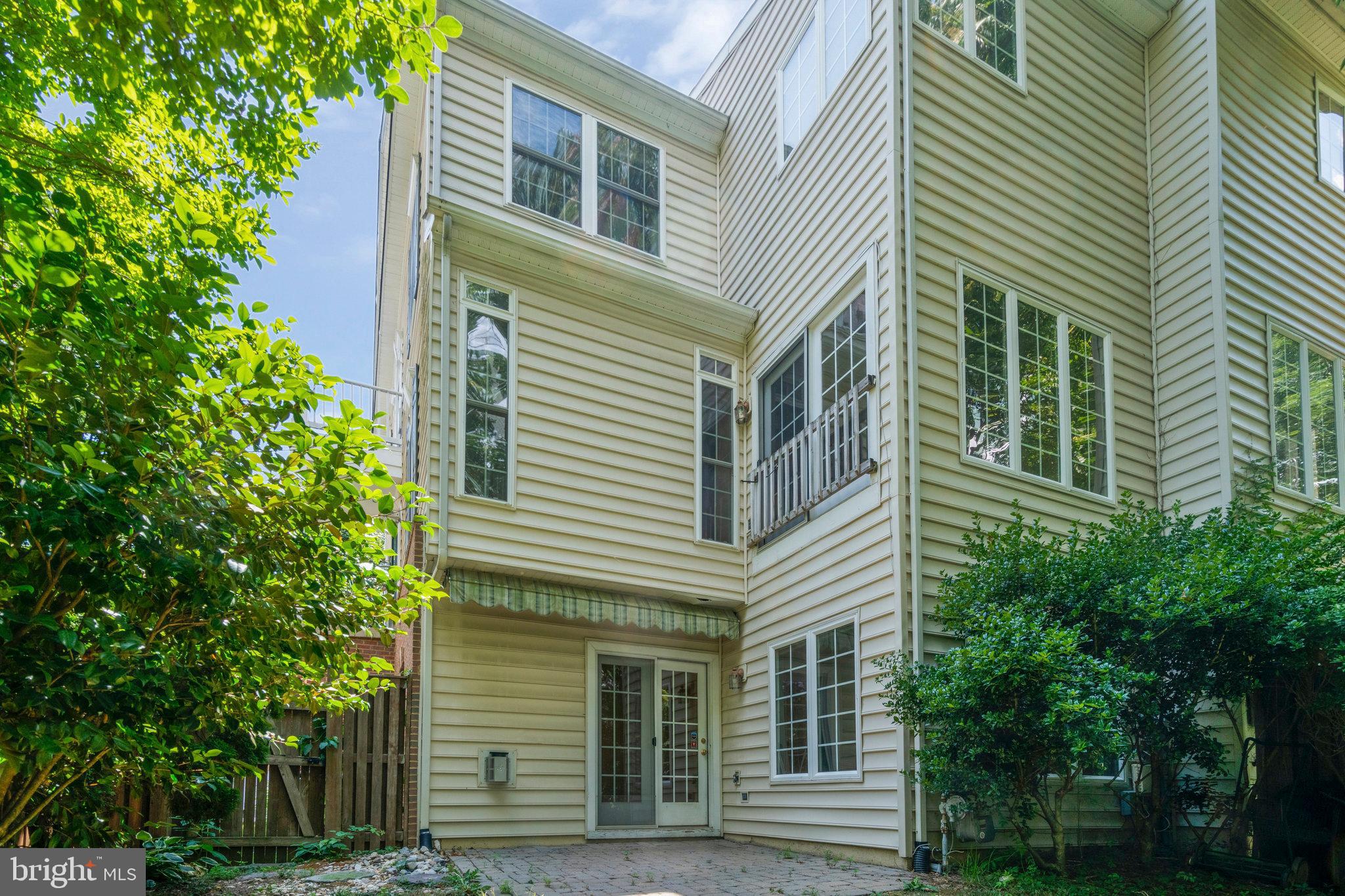 CYRANDALL VALLEY - Residential Lease