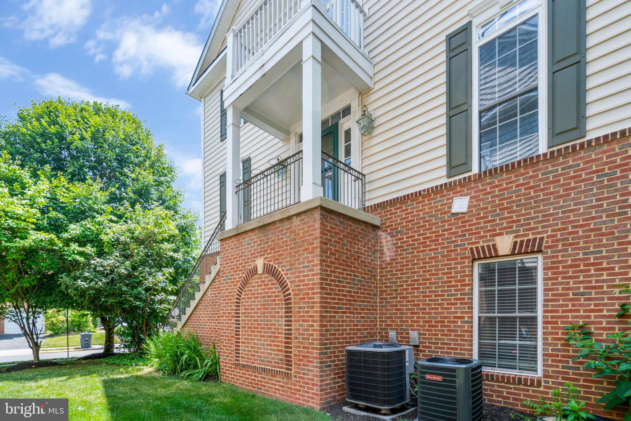 CYRANDALL VALLEY - Residential Lease