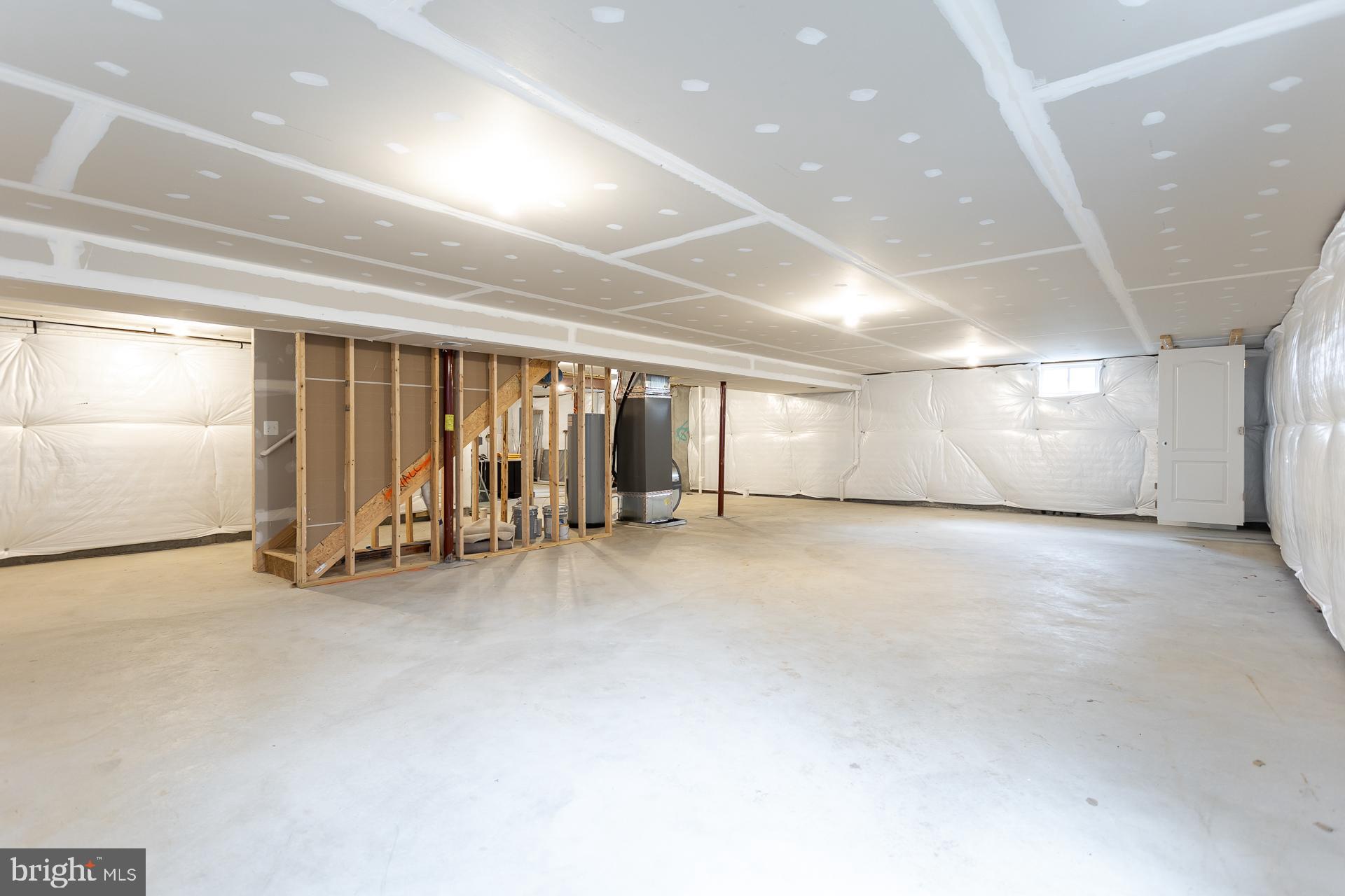 KING'S CROSSING - Residential