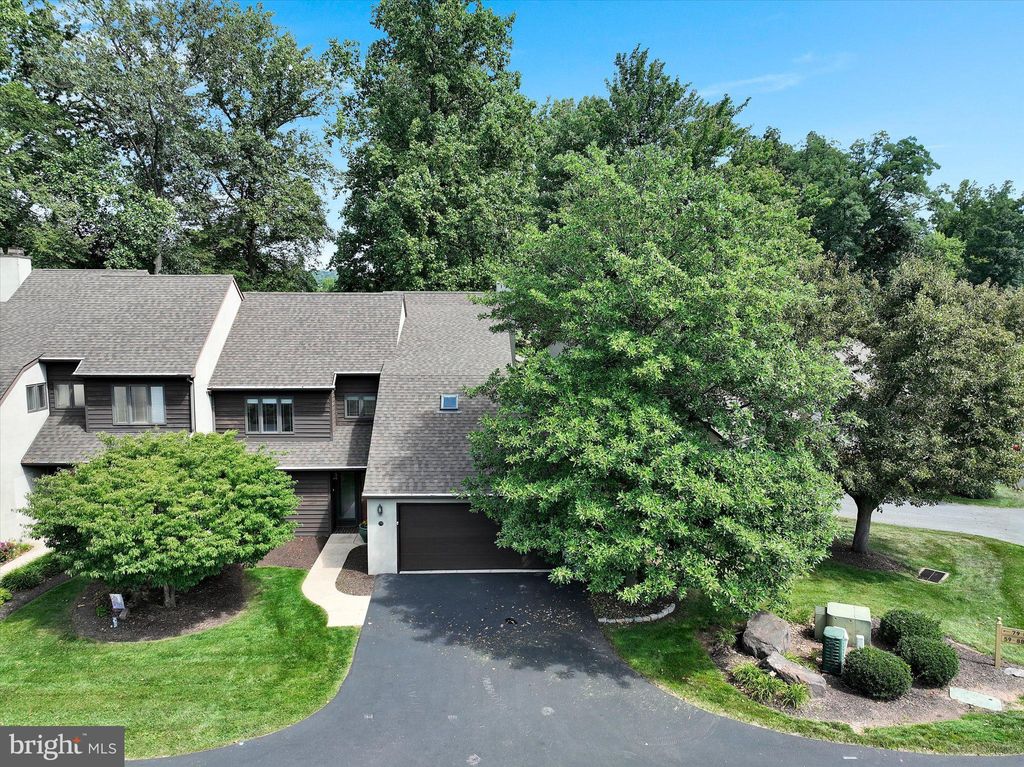 Photo of 79 HAWK VALLEY LN, DENVER, PA 17517 (MLS # PALA2039686)