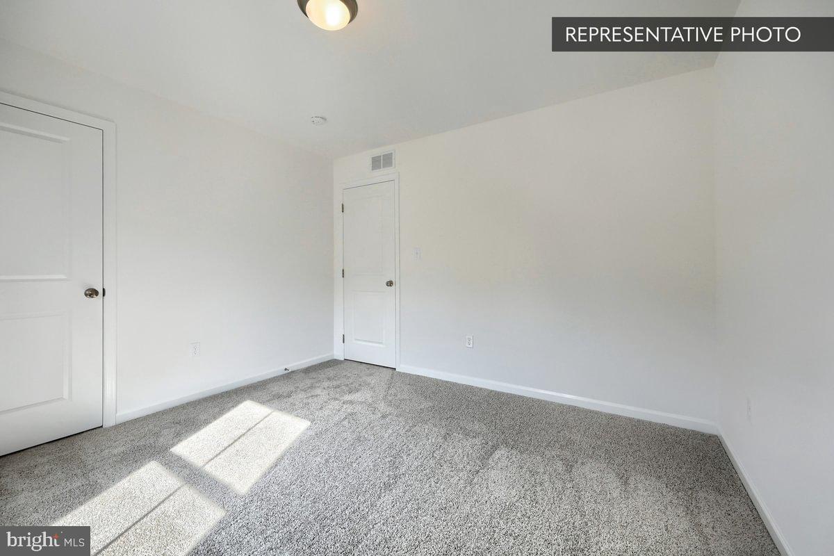 THE SEASONS - Residential