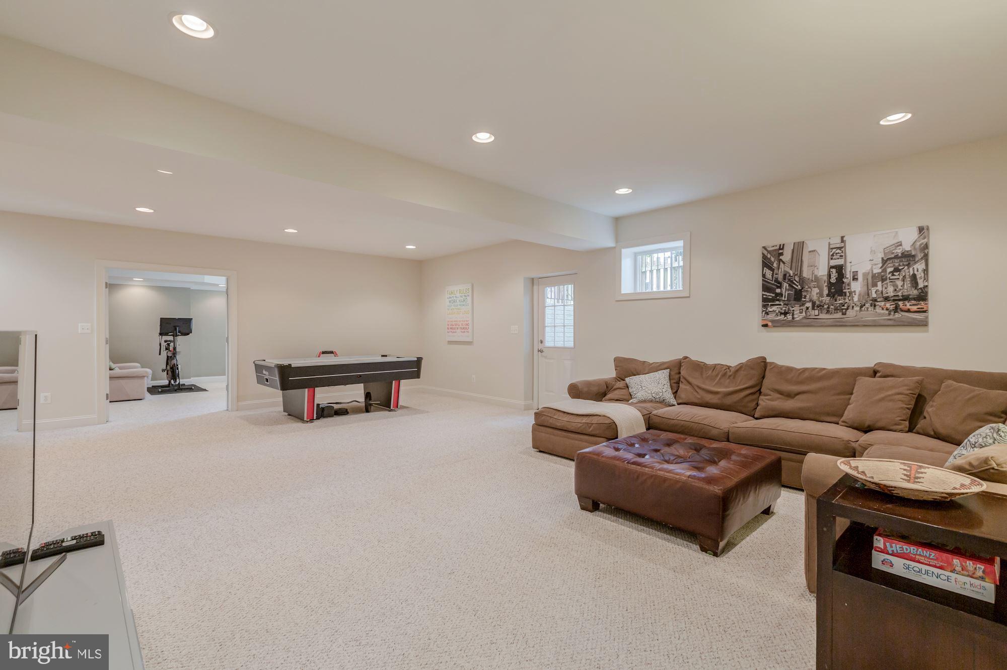 WAVERLY HILLS - Residential