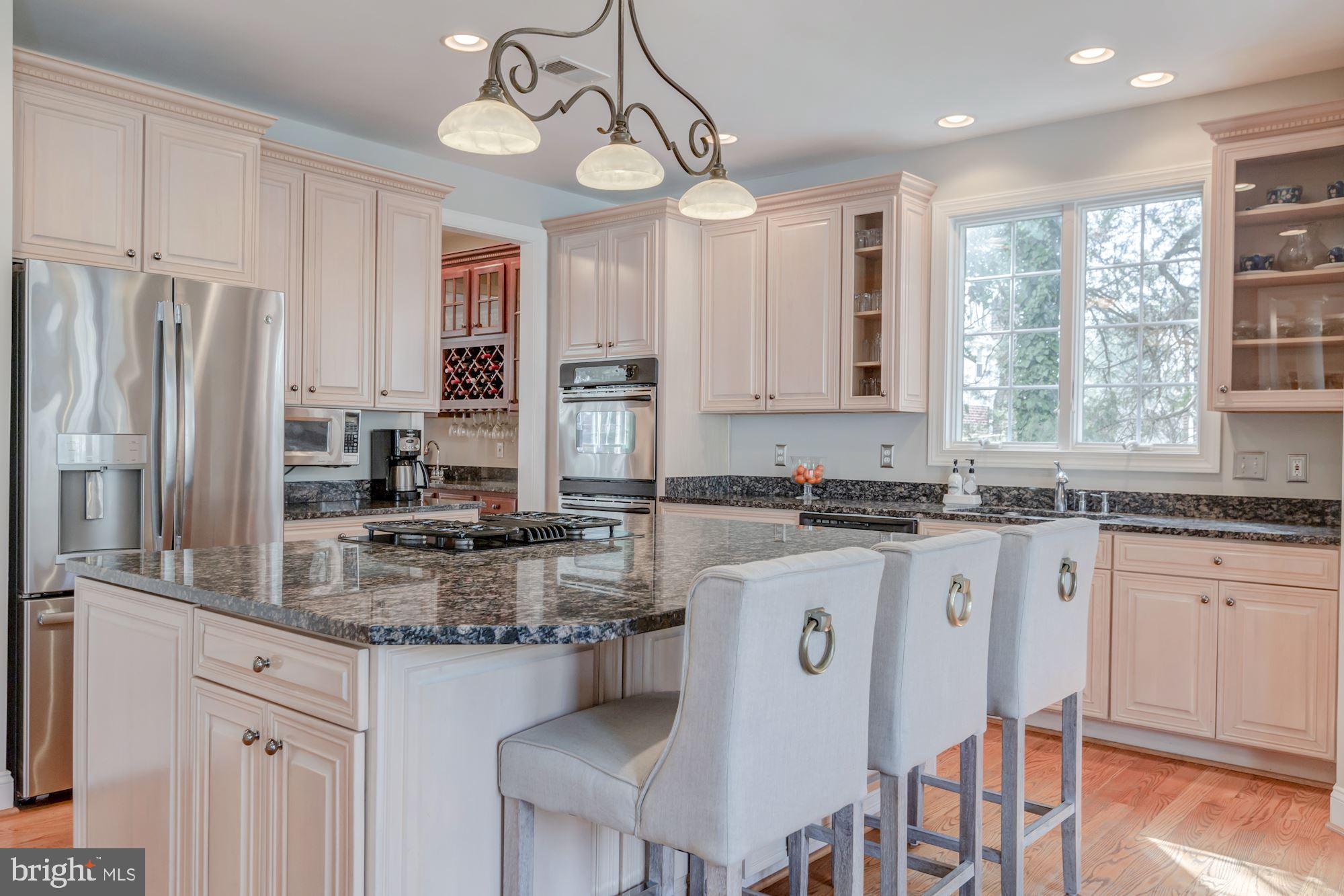 WAVERLY HILLS - Residential