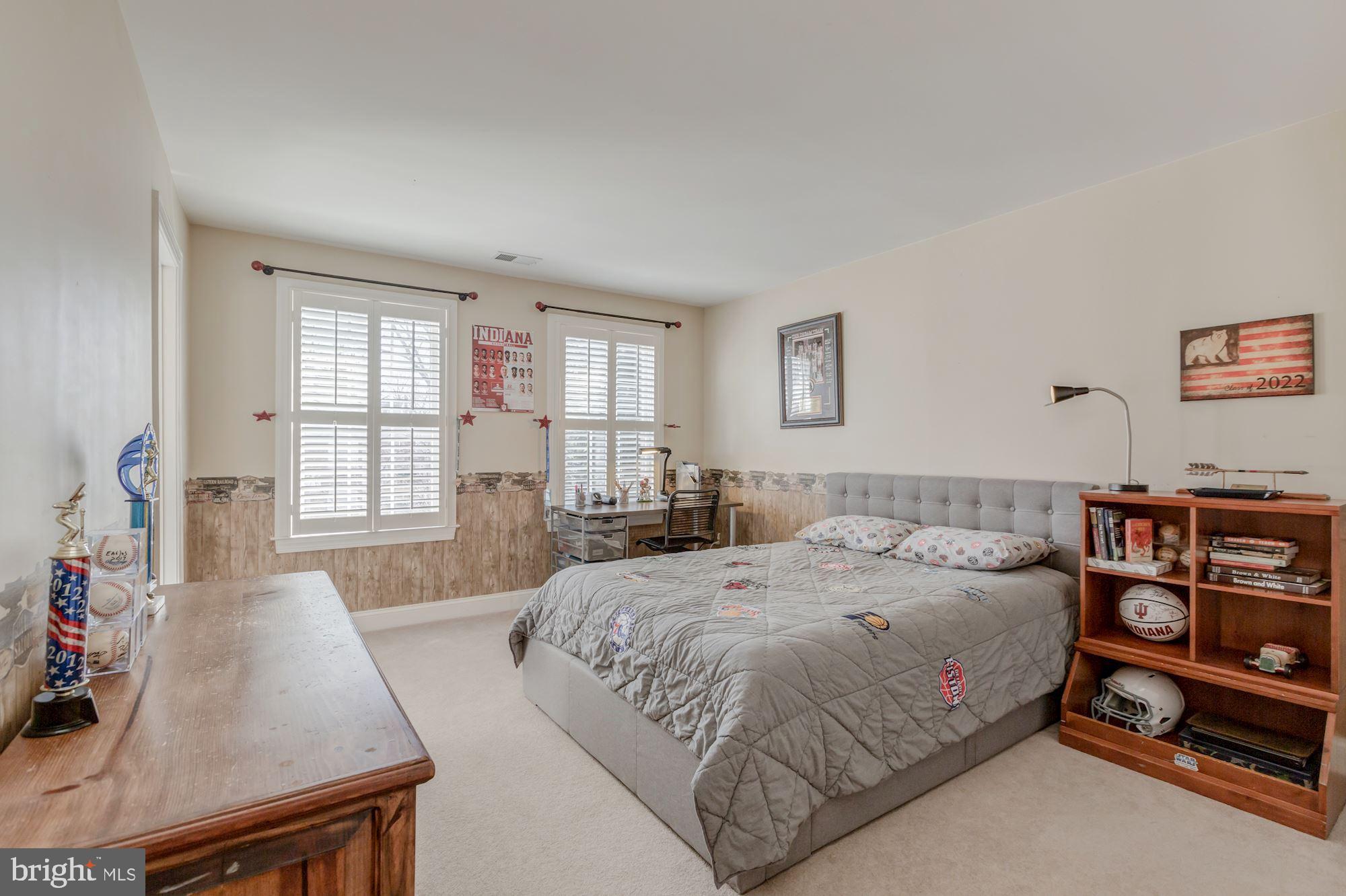 WAVERLY HILLS - Residential