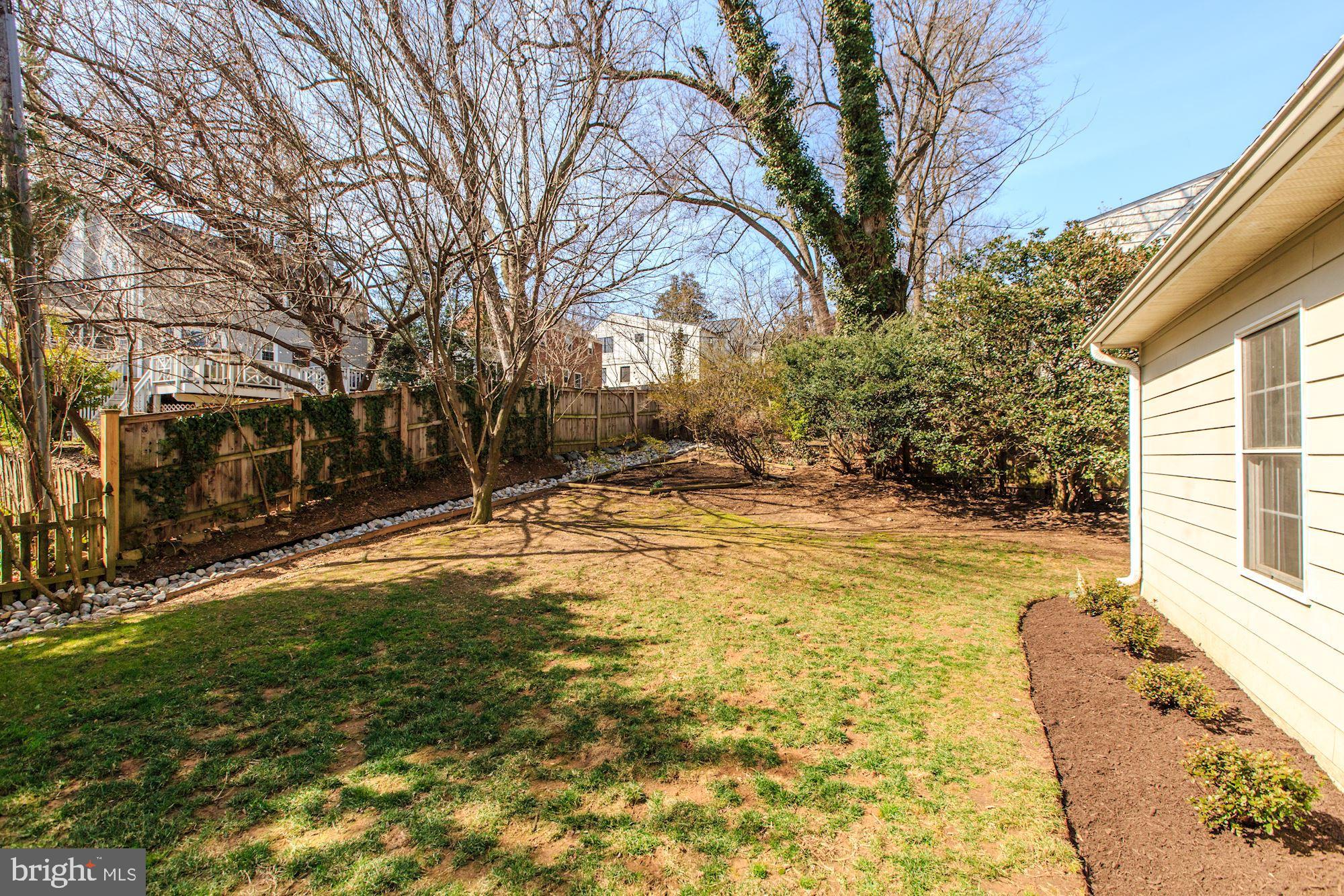 WAVERLY HILLS - Residential