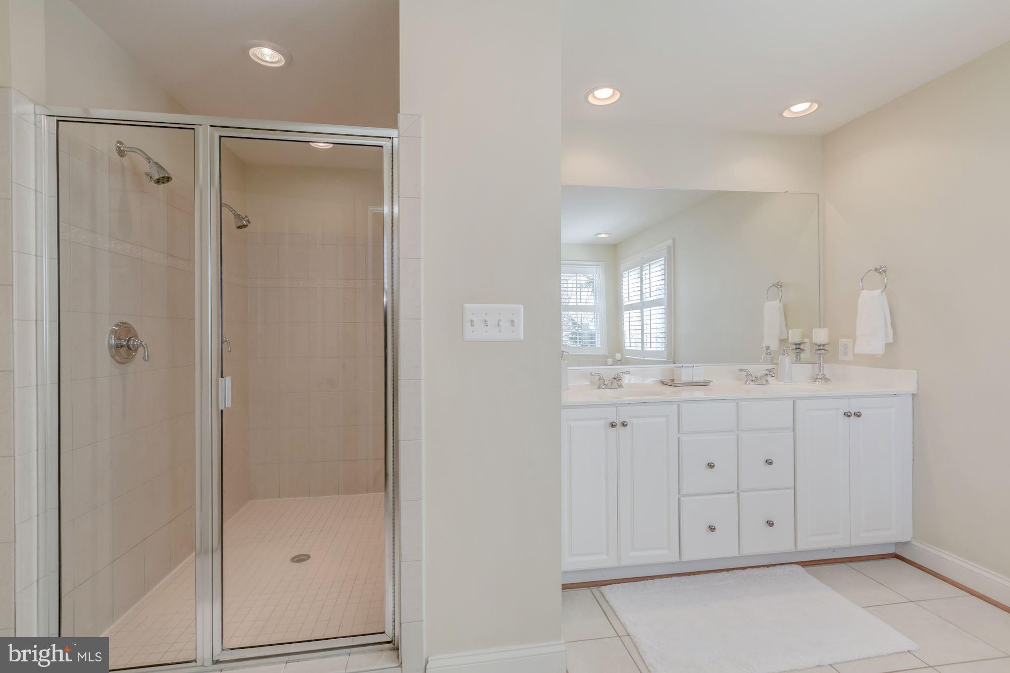 WAVERLY HILLS - Residential