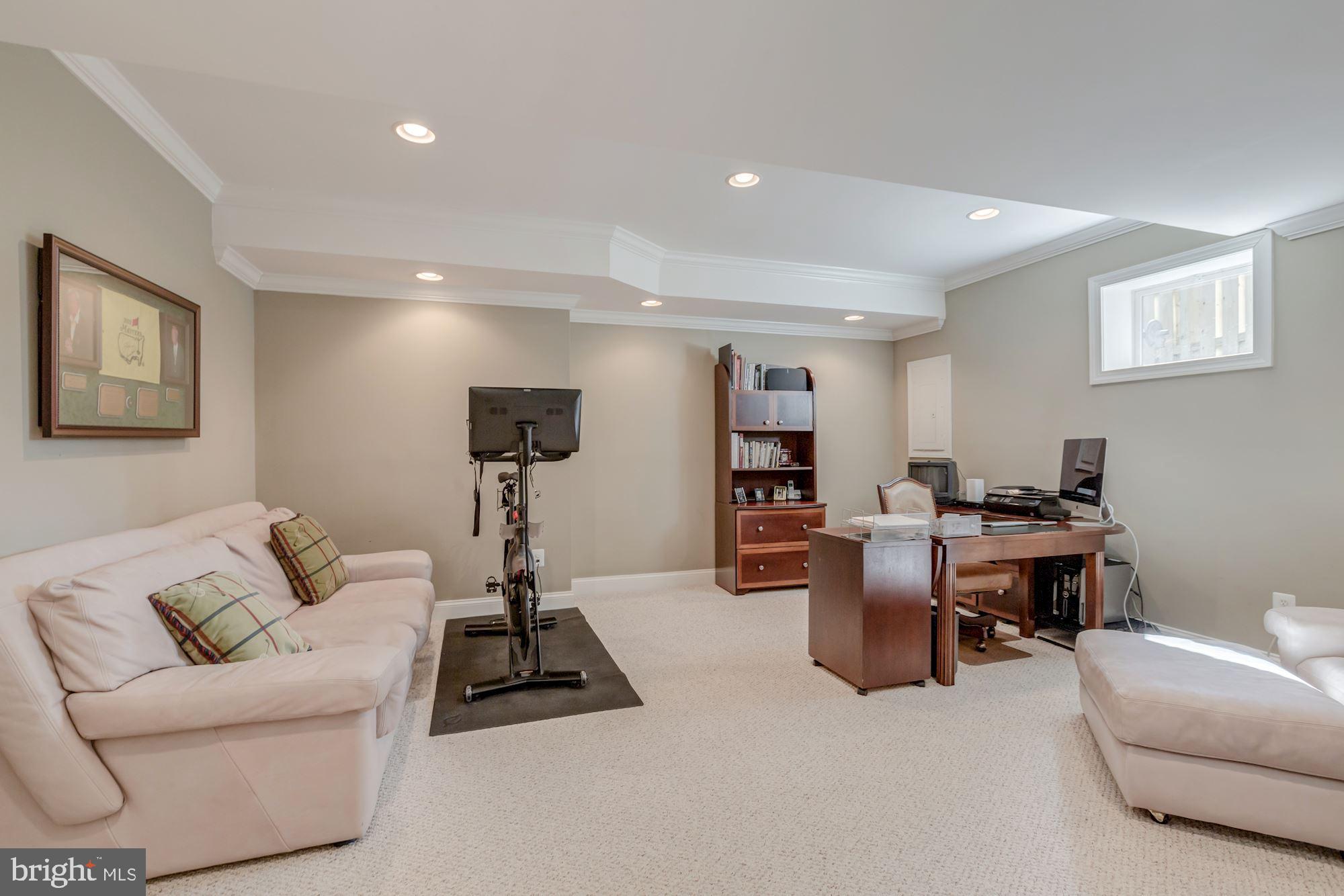 WAVERLY HILLS - Residential