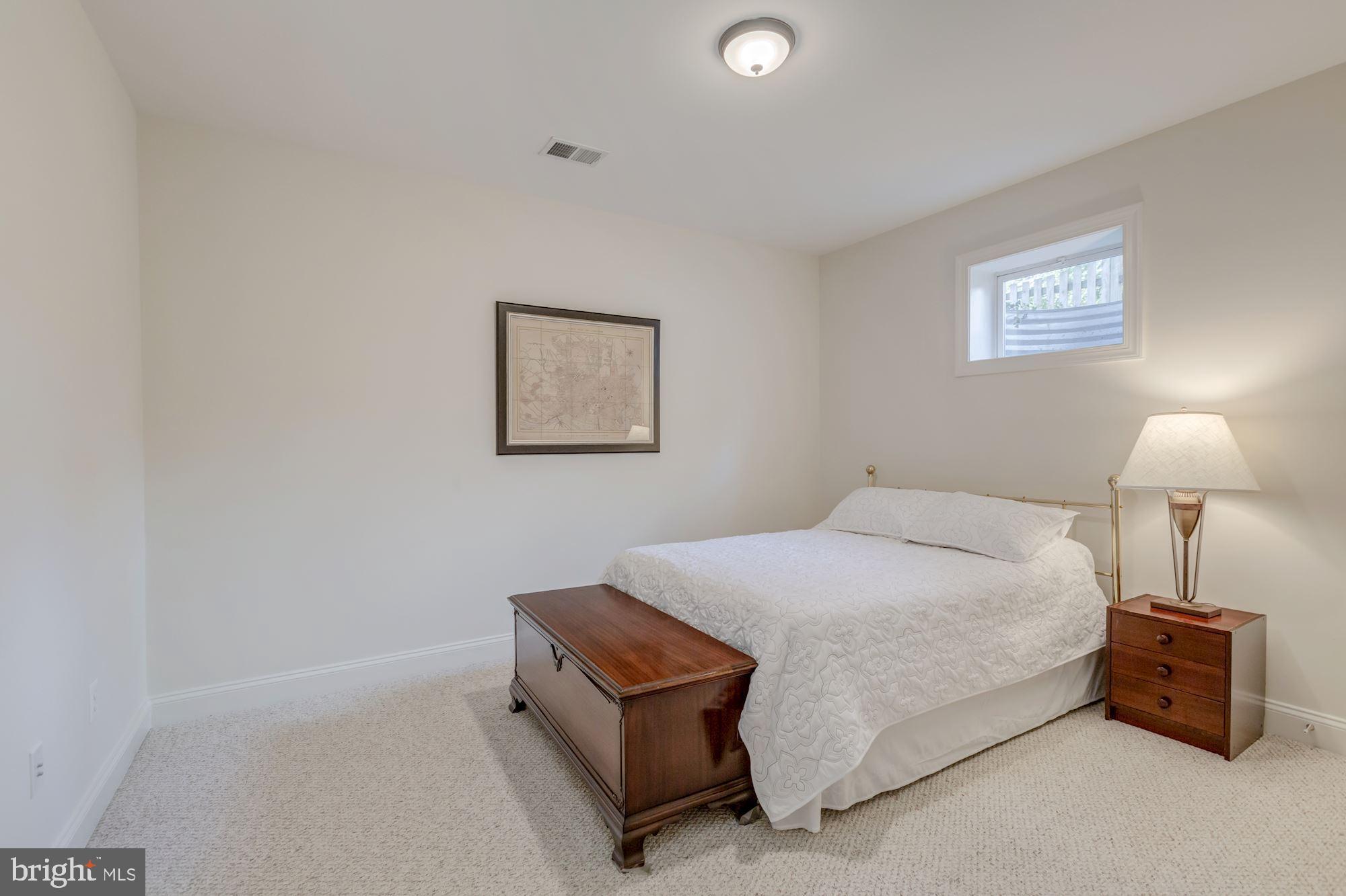 WAVERLY HILLS - Residential