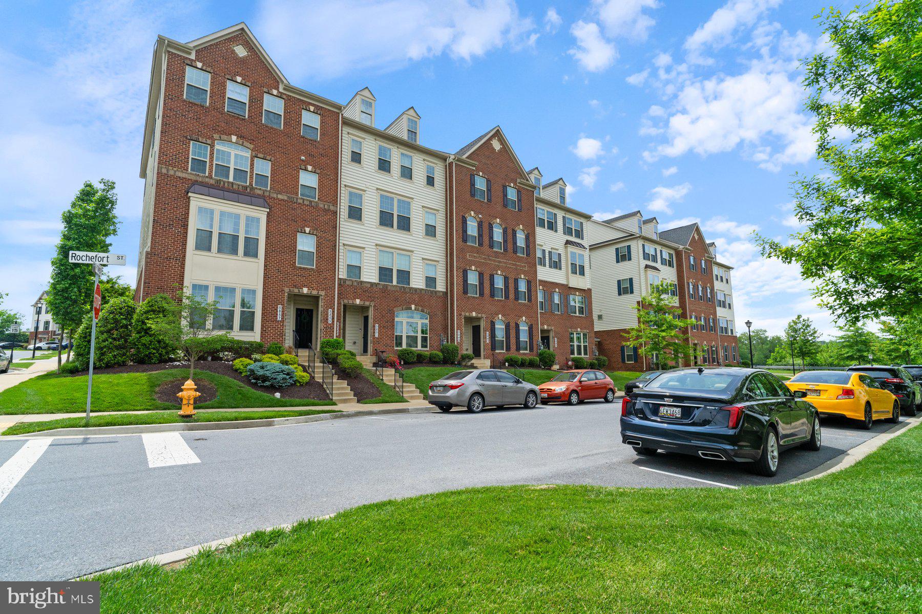 OAKDALE VILLAGE - Residential Lease