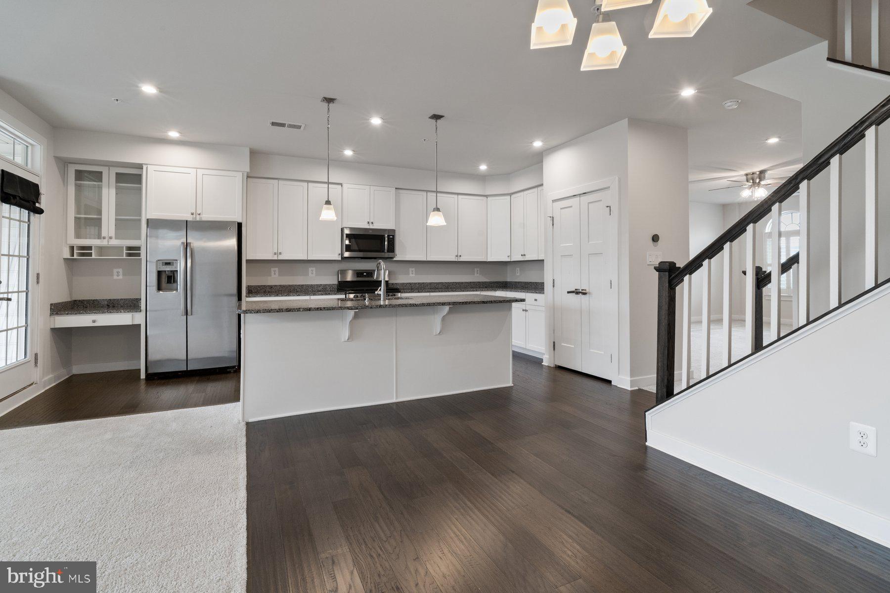 OAKDALE VILLAGE - Residential Lease