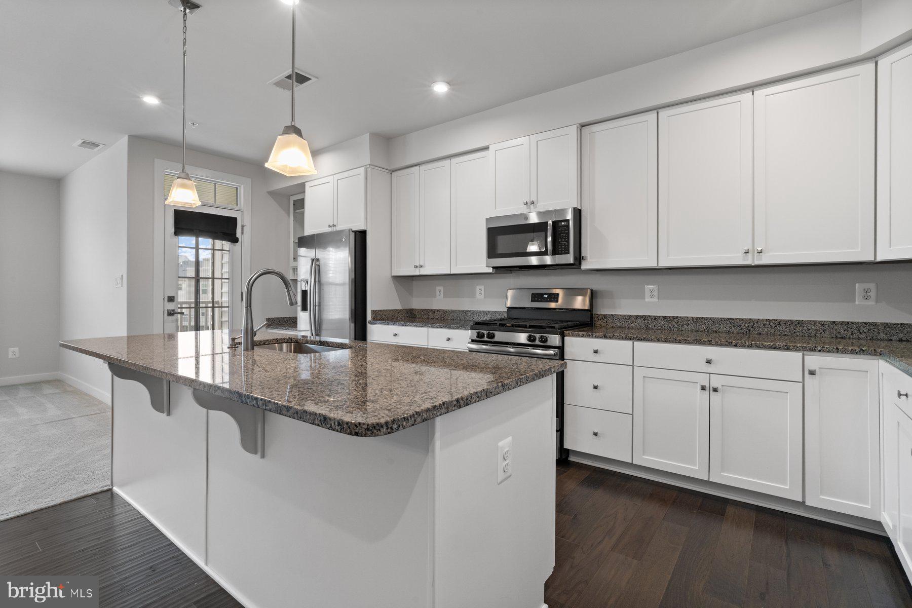 OAKDALE VILLAGE - Residential Lease