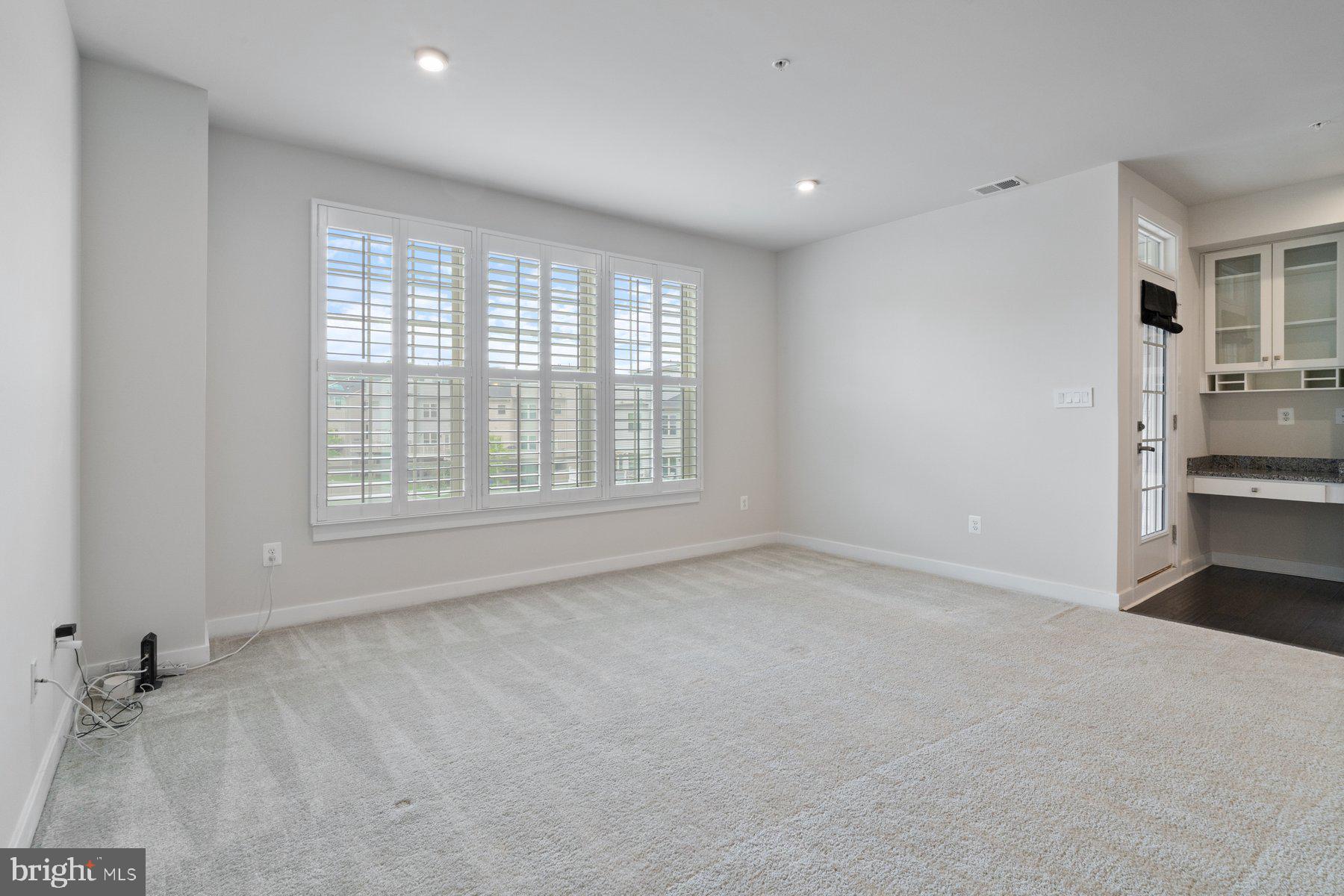 OAKDALE VILLAGE - Residential Lease