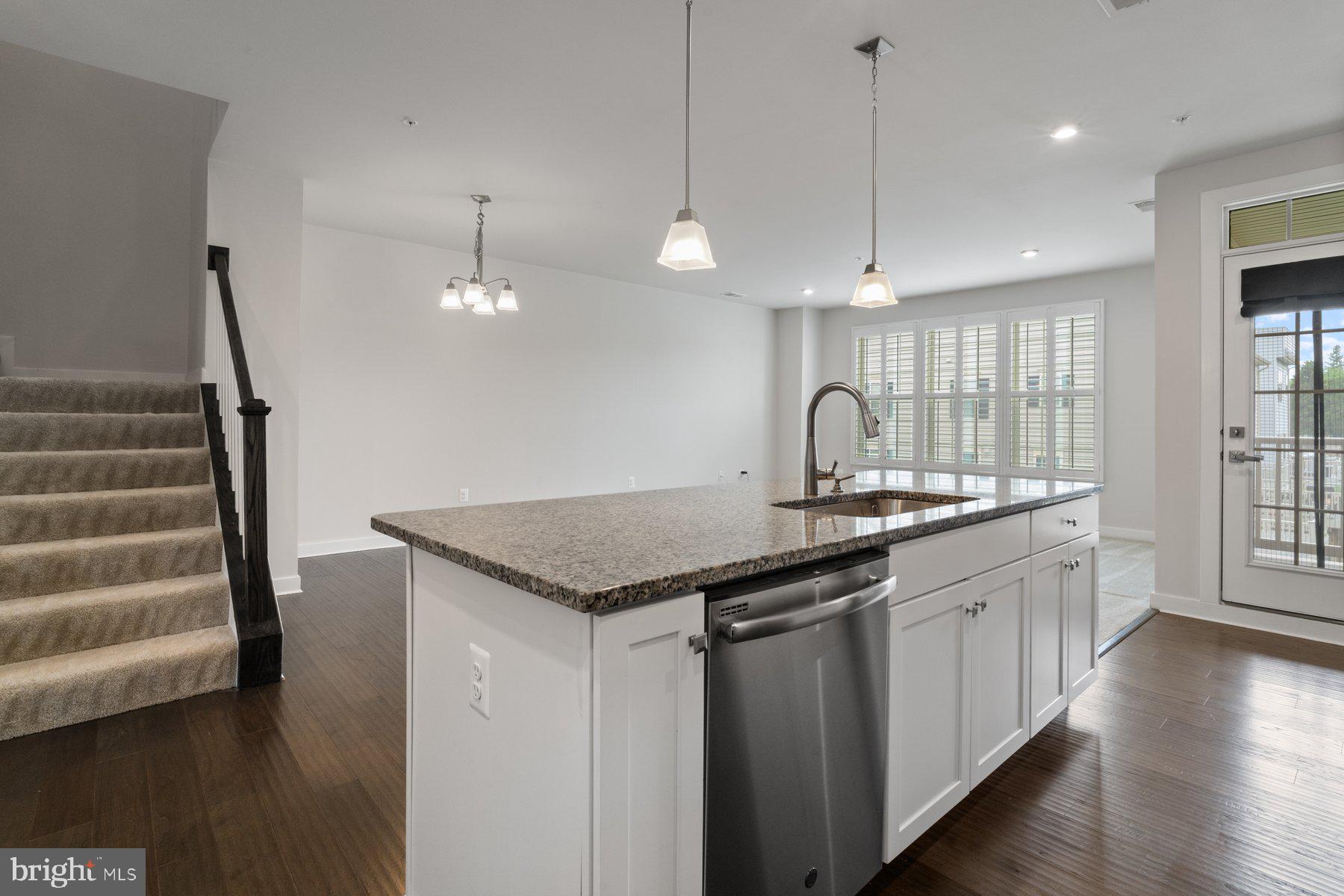 OAKDALE VILLAGE - Residential Lease