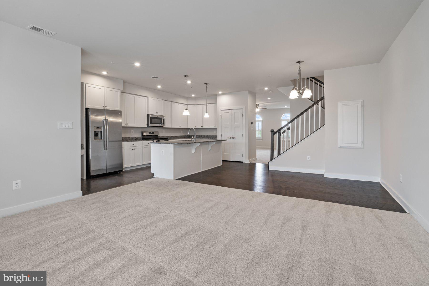 OAKDALE VILLAGE - Residential Lease