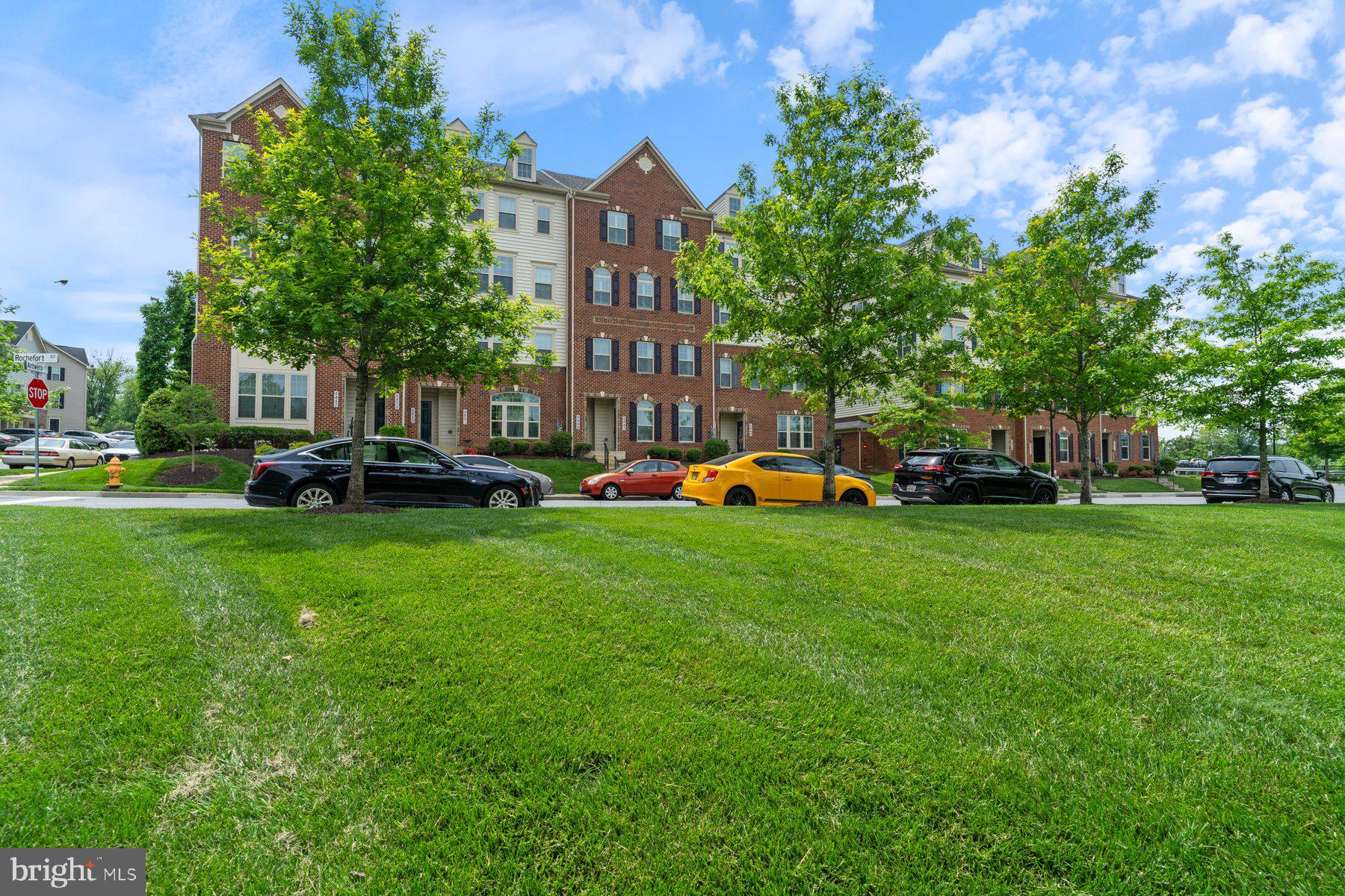 OAKDALE VILLAGE - Residential Lease