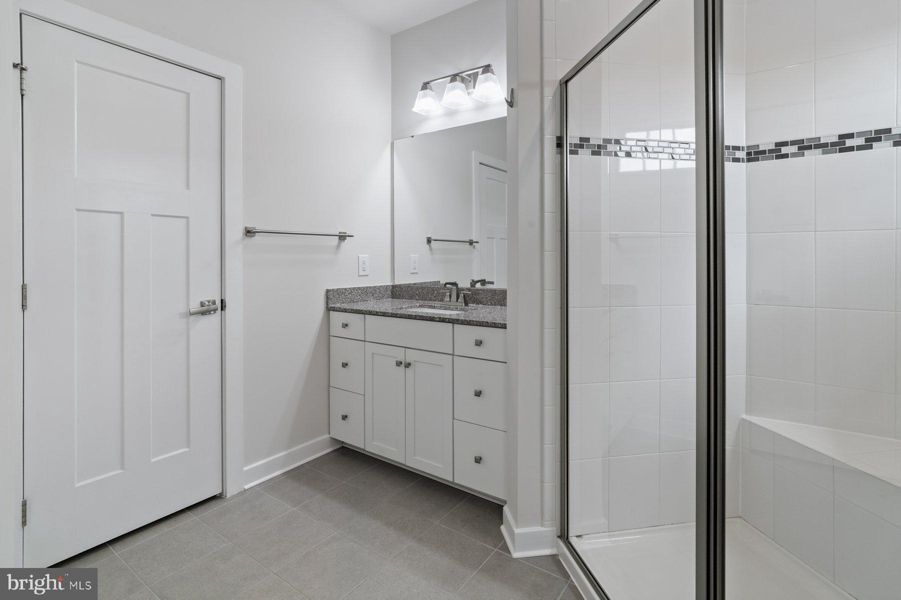 OAKDALE VILLAGE - Residential Lease