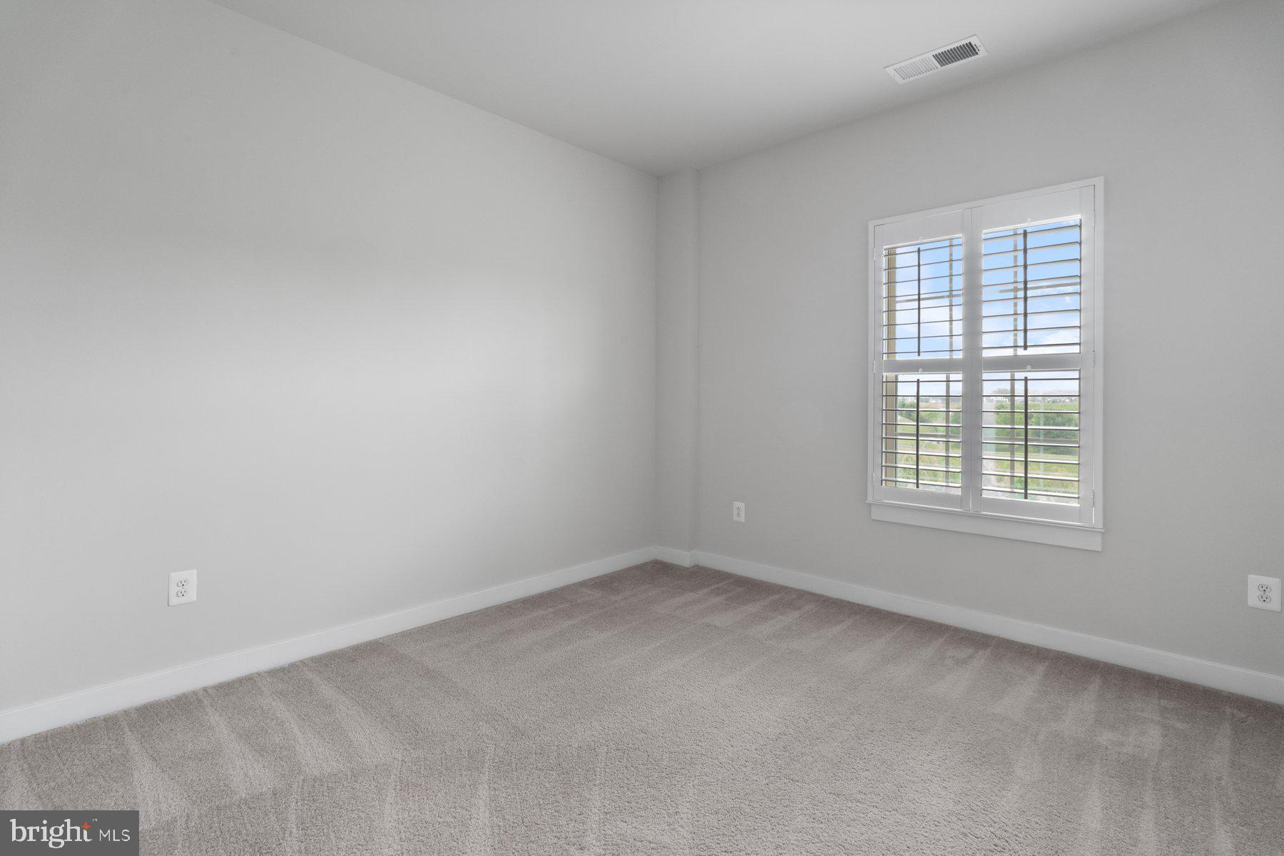 OAKDALE VILLAGE - Residential Lease