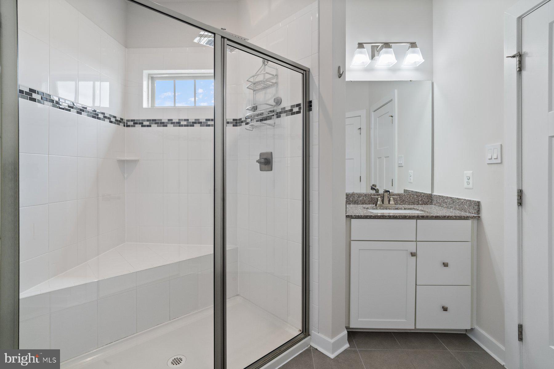 OAKDALE VILLAGE - Residential Lease