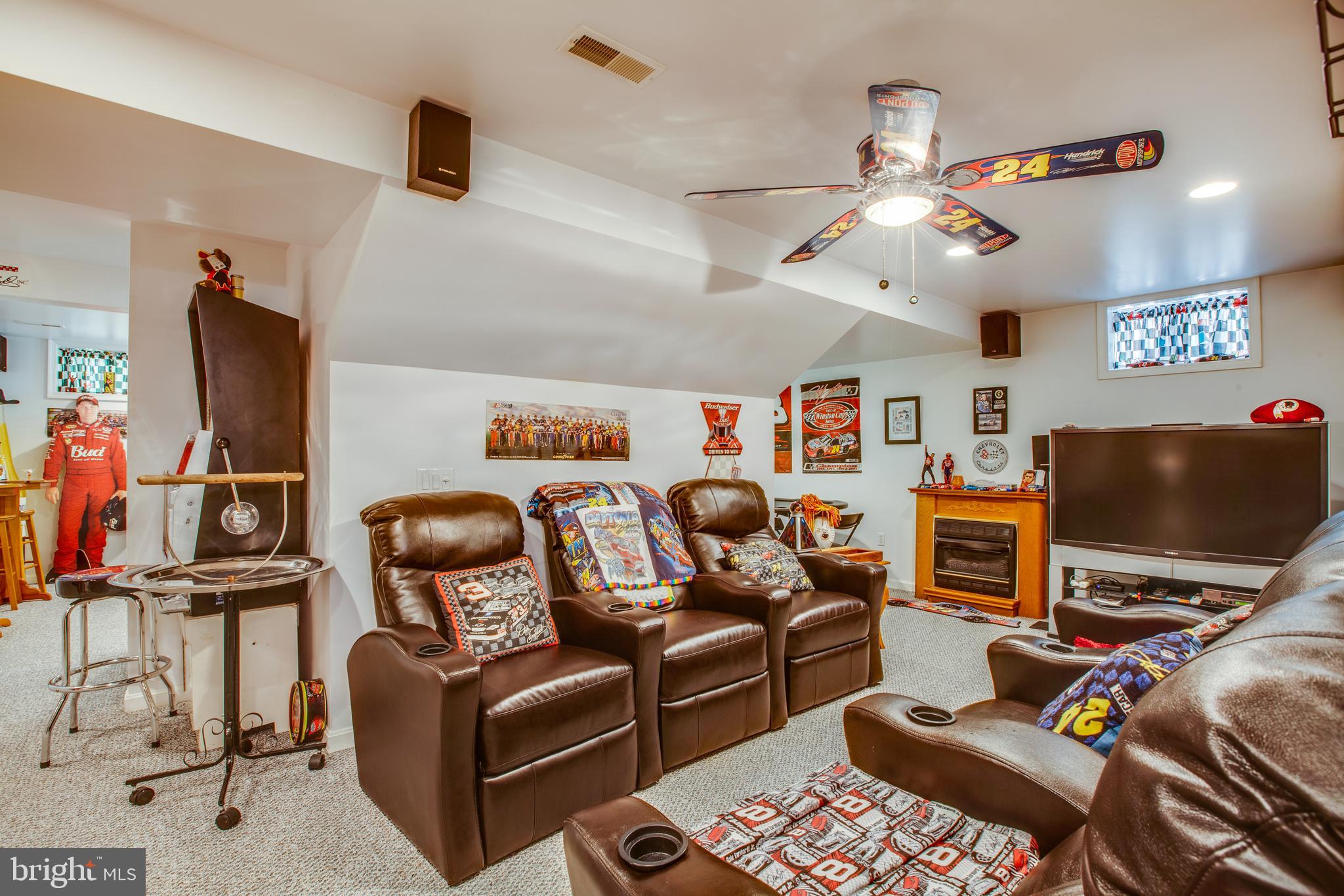 UNIONVILLE CROSSING - Residential