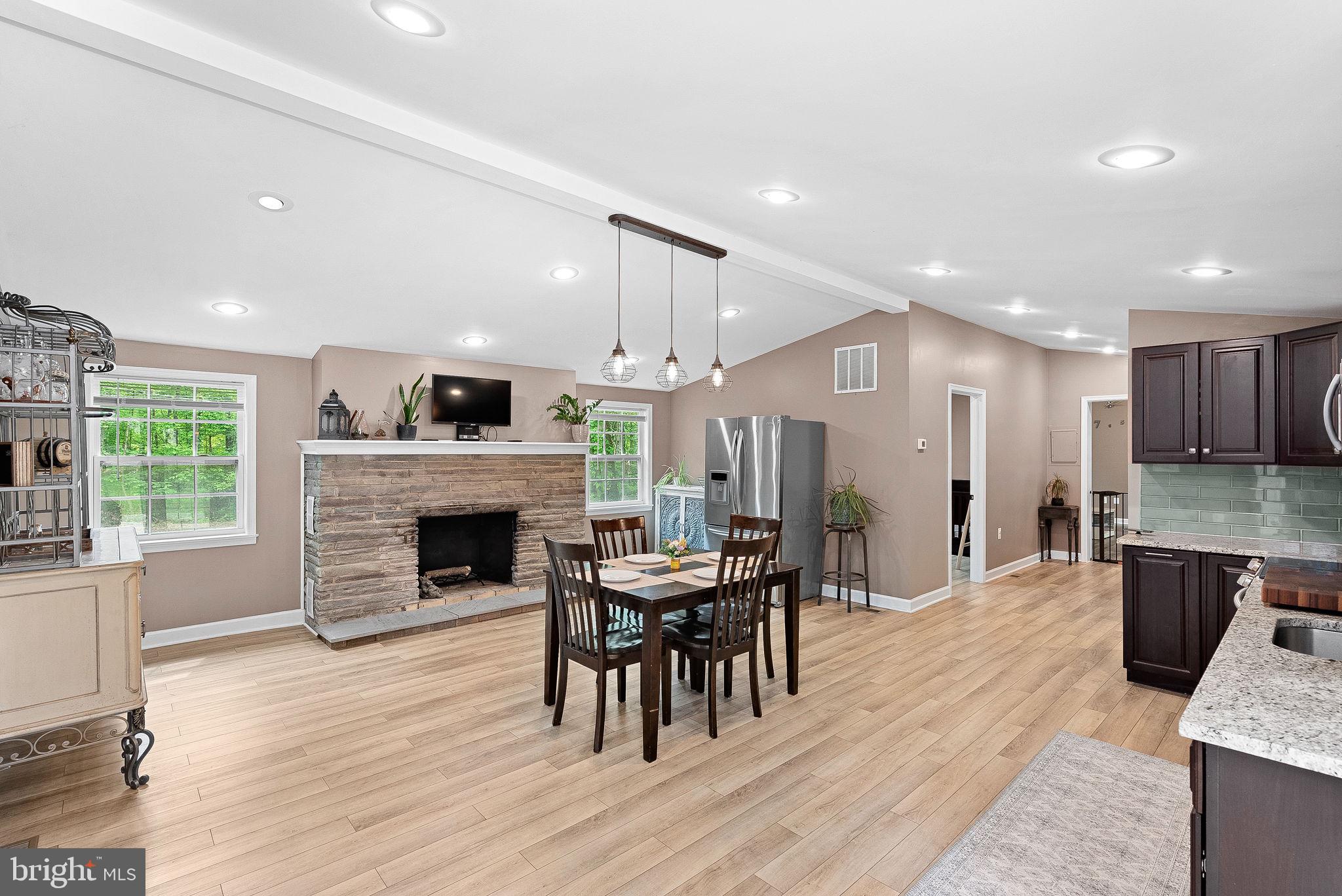 RIVER VIEW PARK - Residential