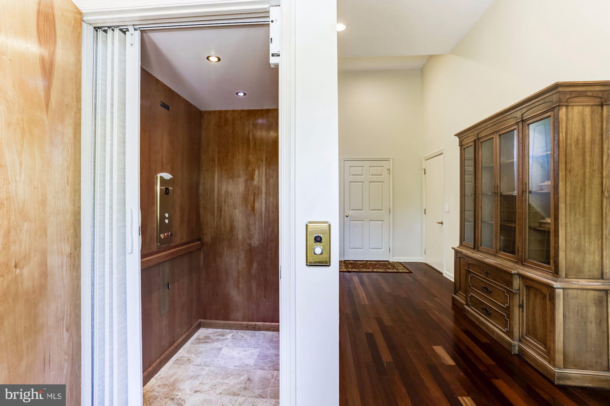 LOVE POINT - Residential Lease