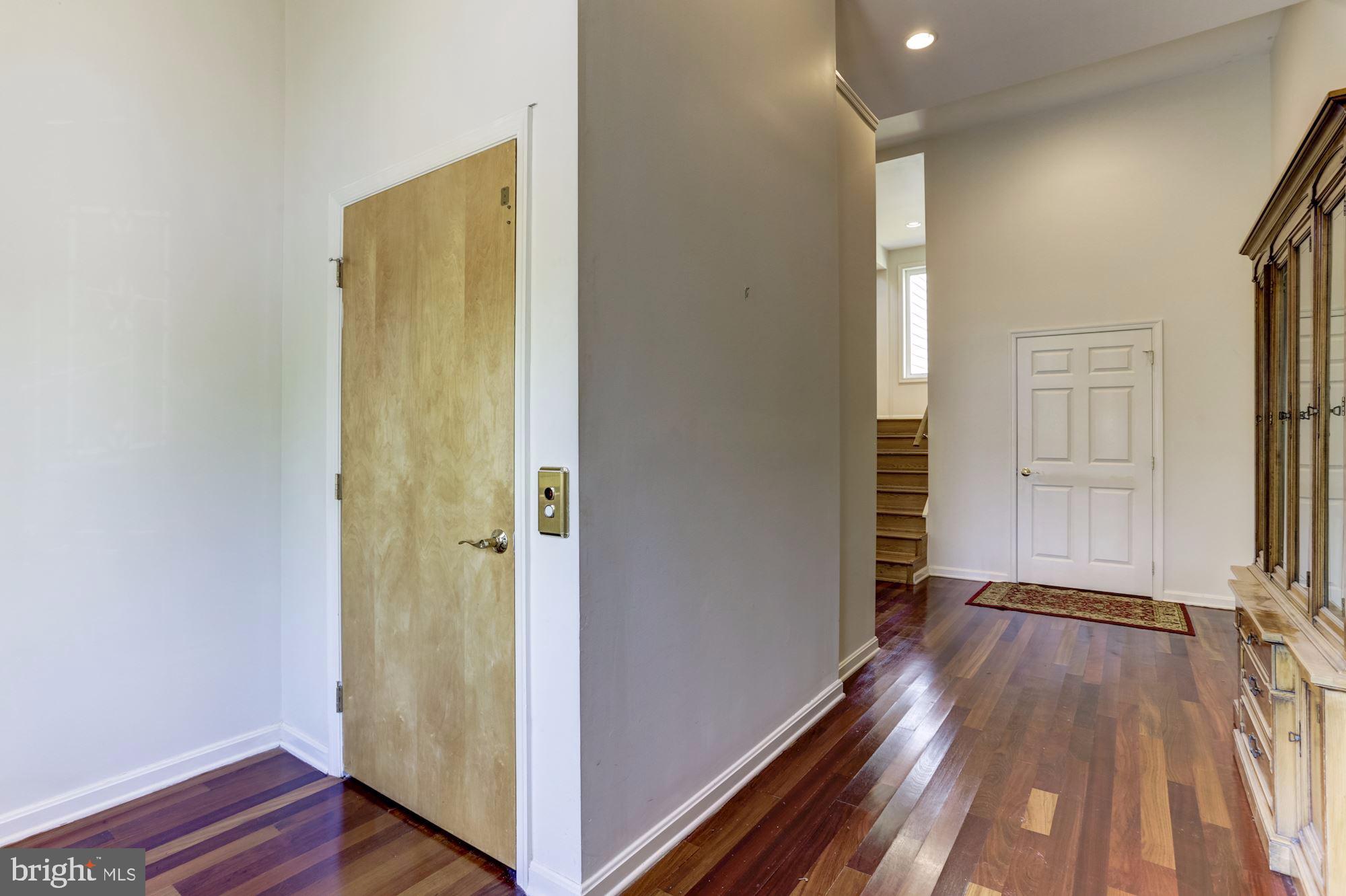 LOVE POINT - Residential Lease