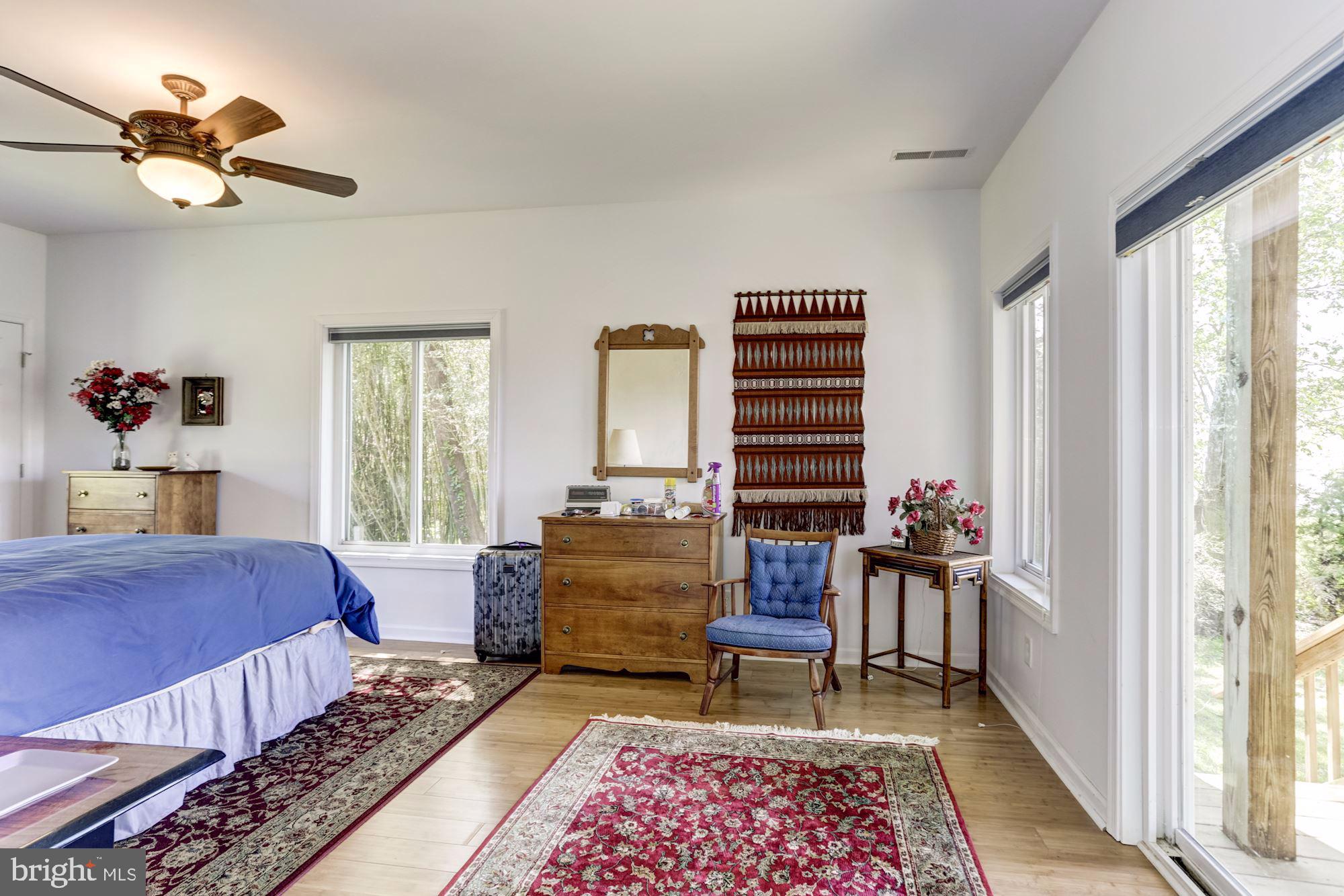 LOVE POINT - Residential Lease