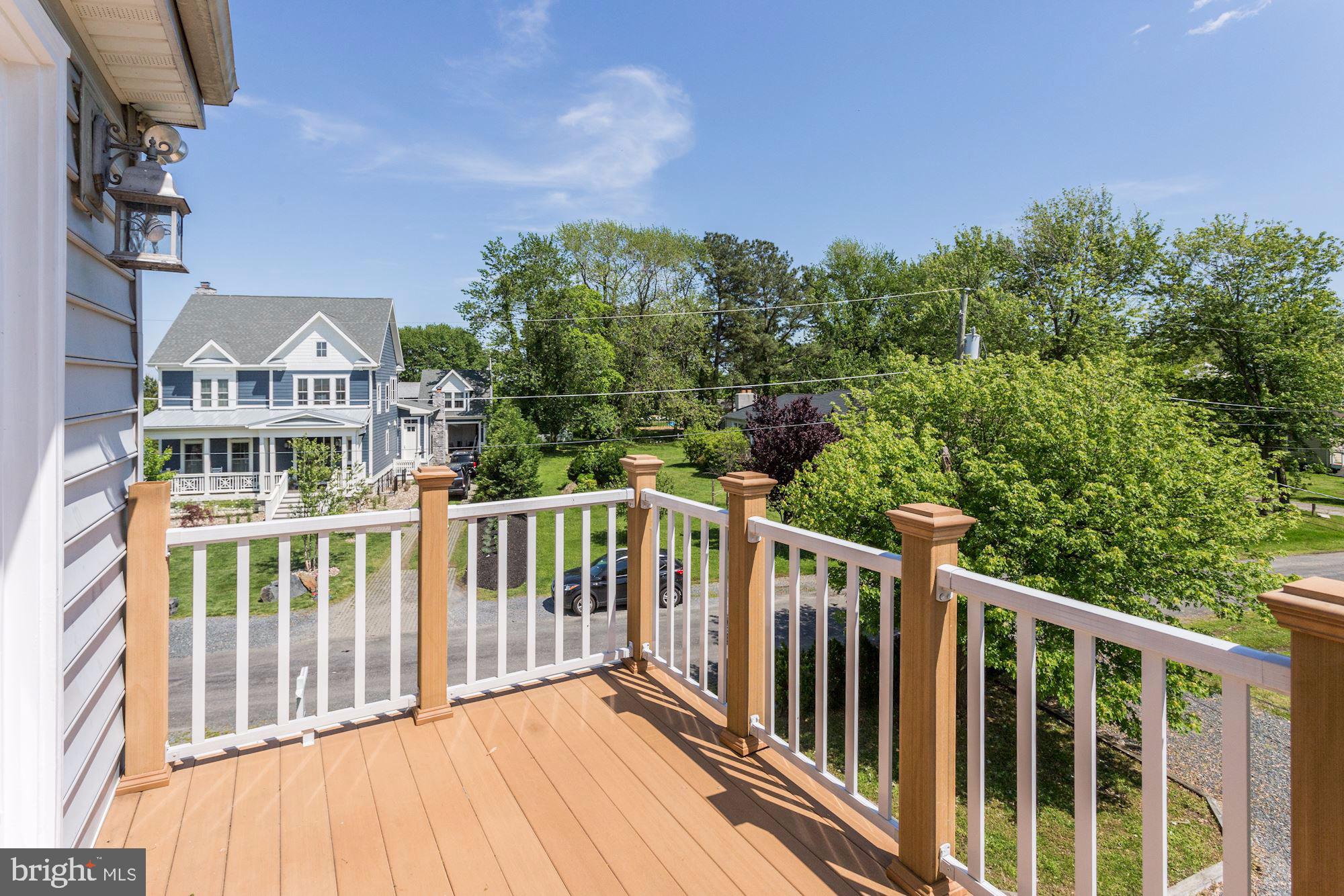 LOVE POINT - Residential Lease