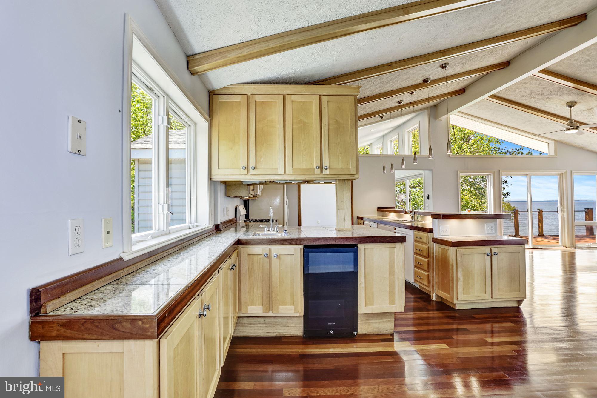 LOVE POINT - Residential Lease