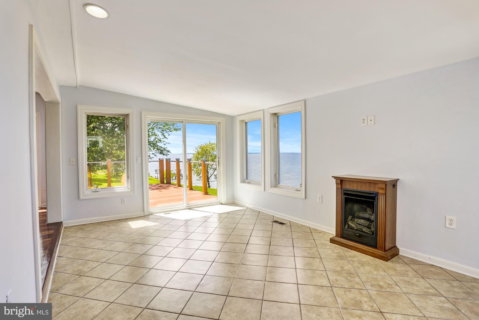 LOVE POINT - Residential Lease