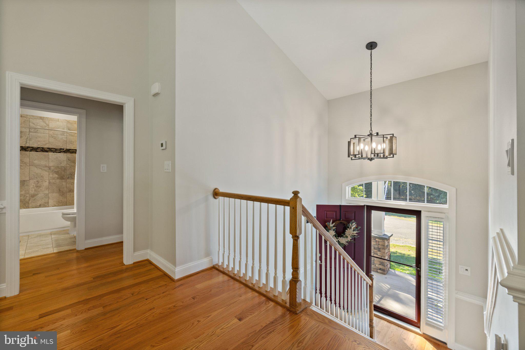 BREEZY KNOLL - Residential