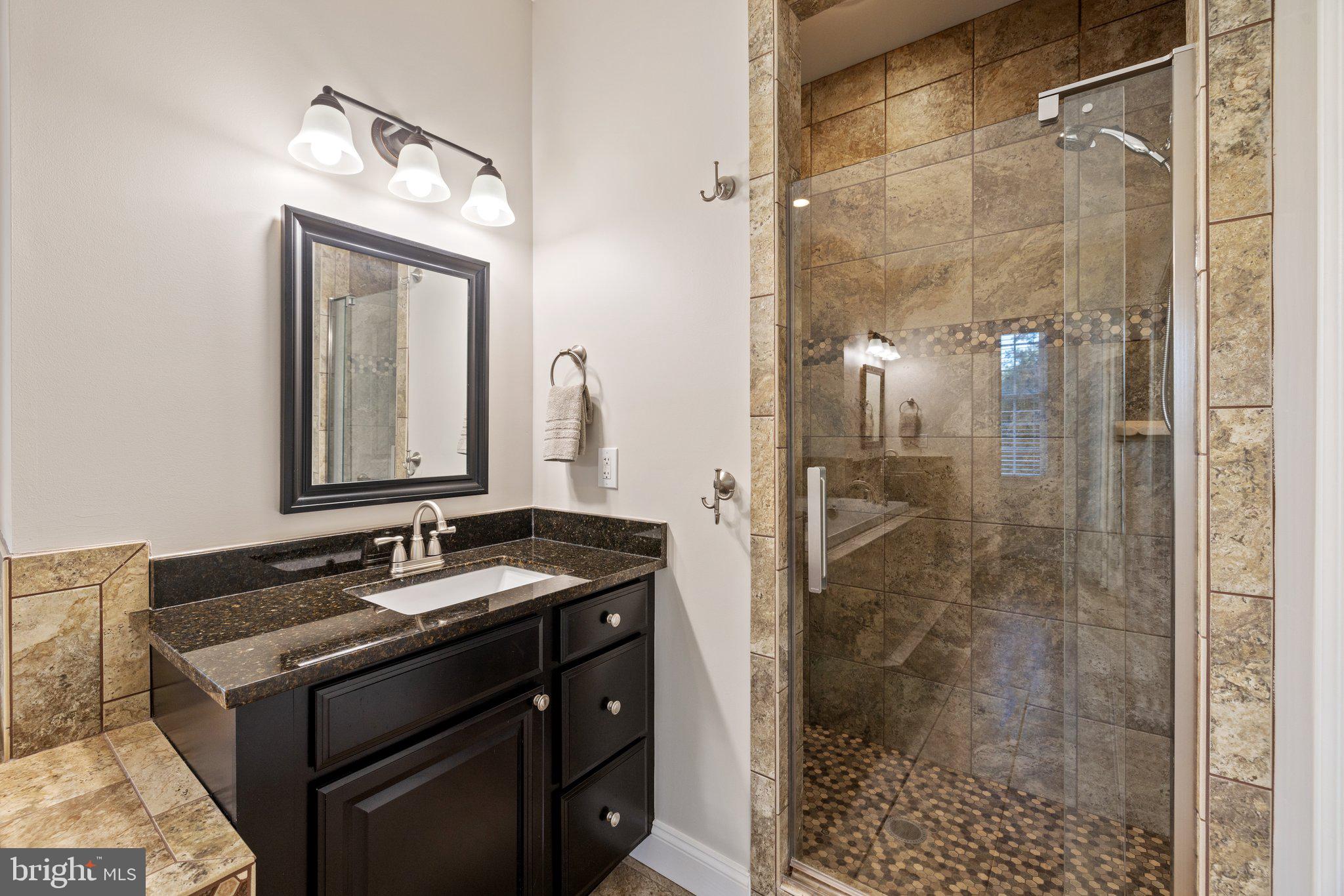 BREEZY KNOLL - Residential