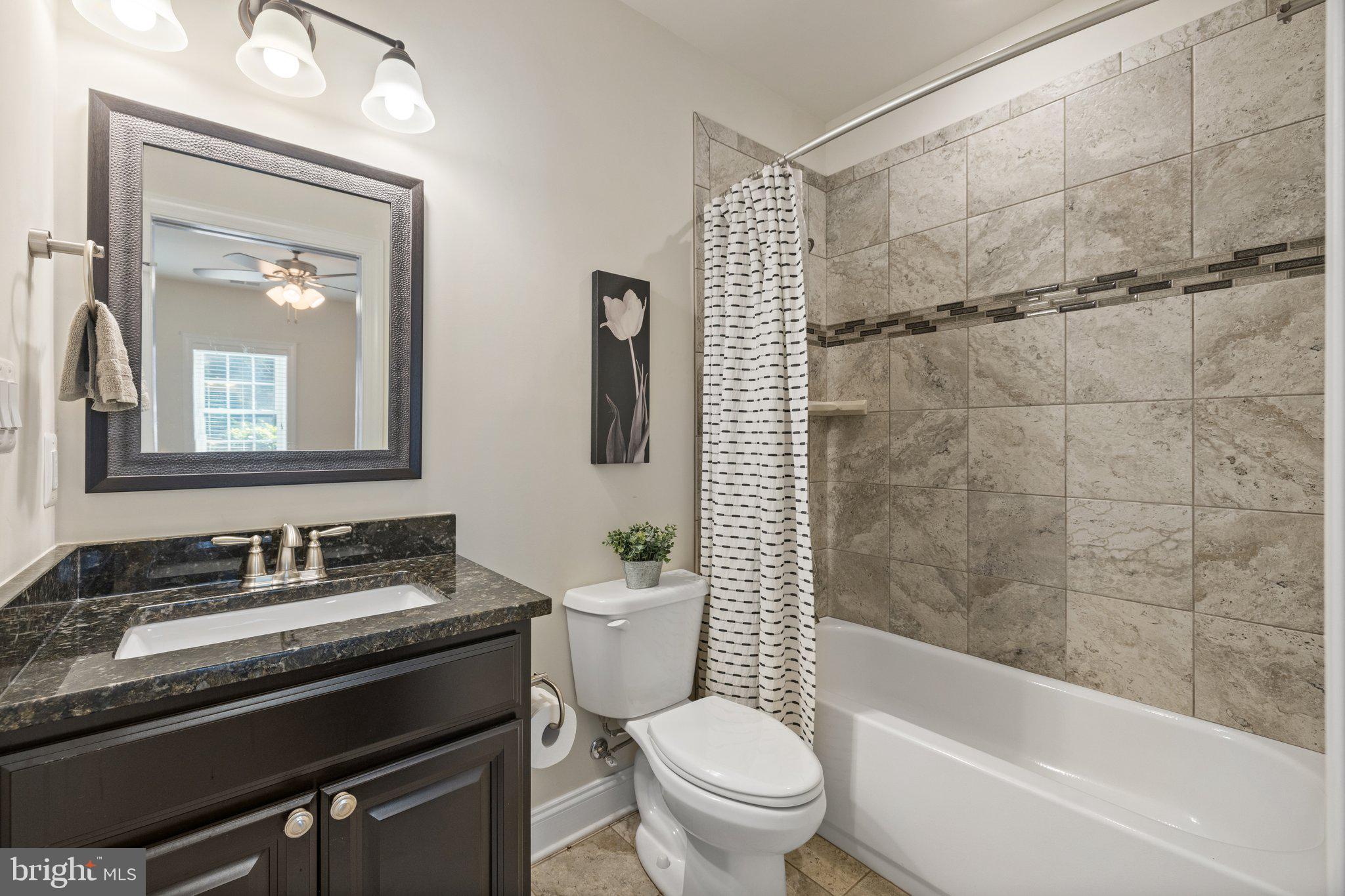 BREEZY KNOLL - Residential