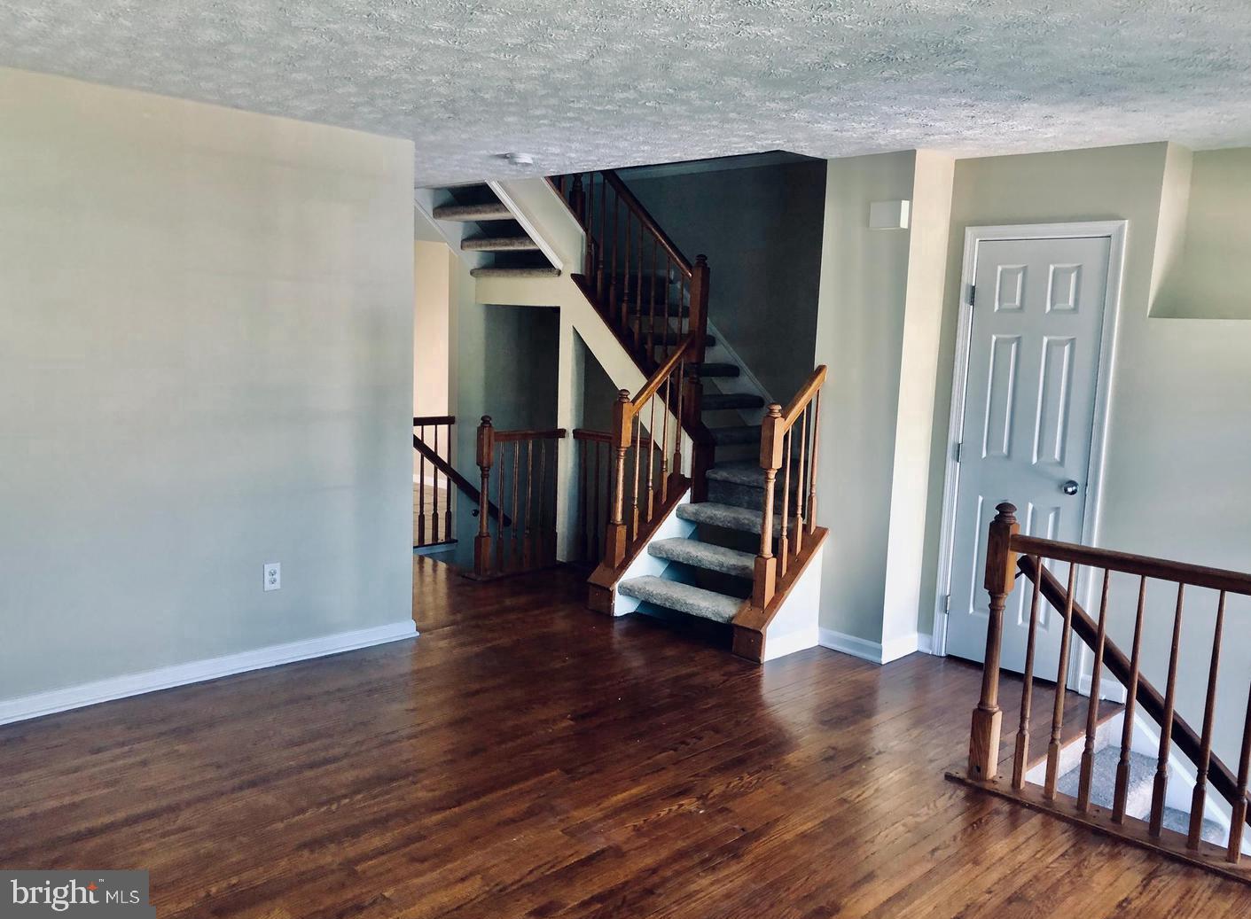 1308 HOLLOW GLEN CT