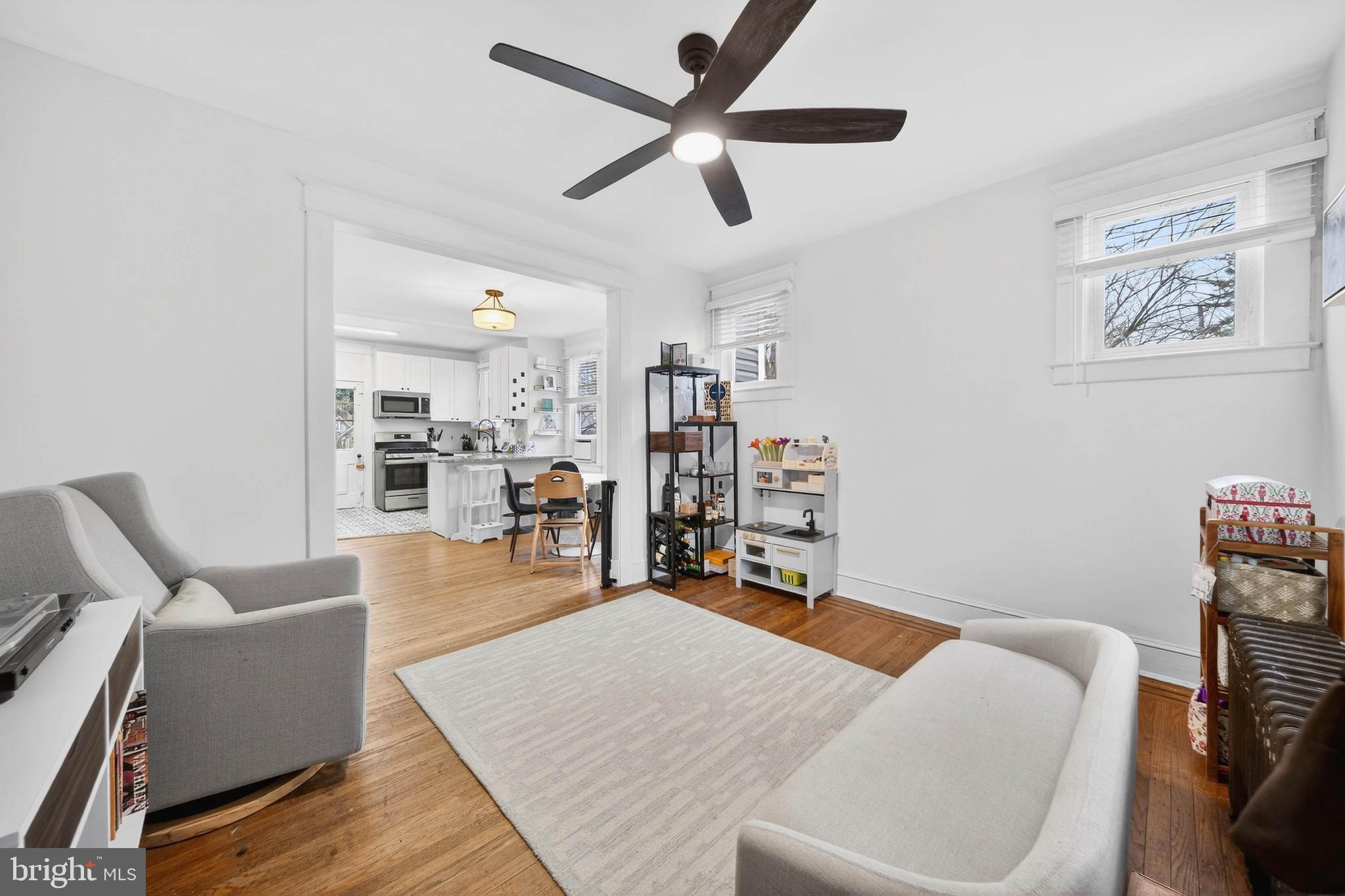 303 E MELROSE AVENUE