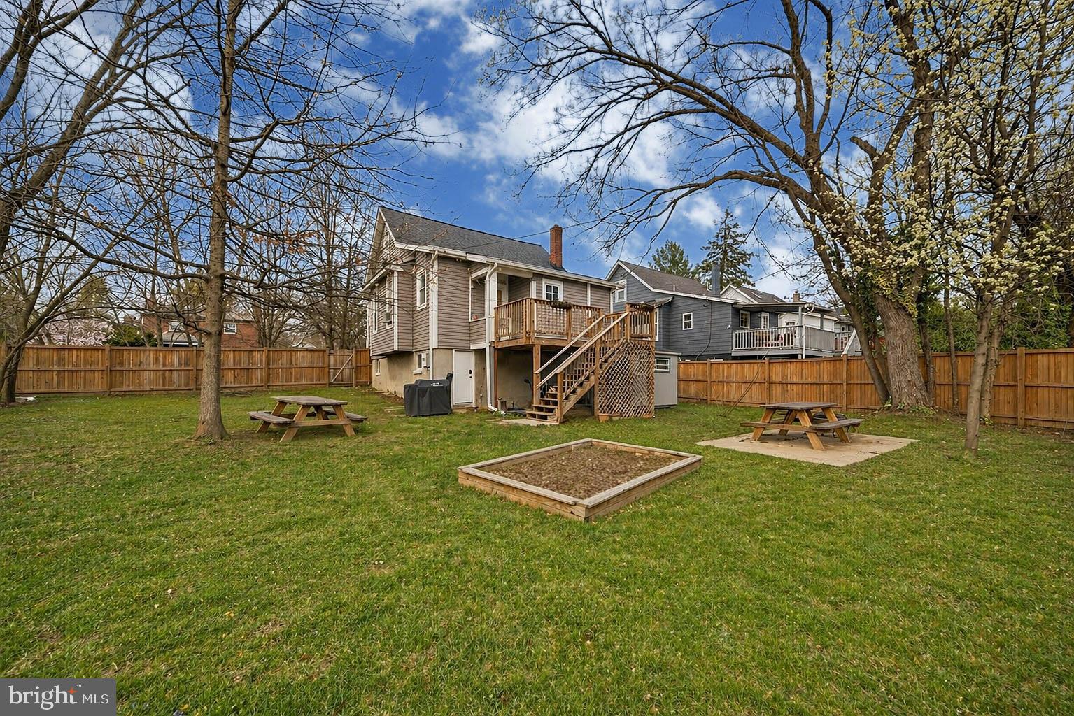 LAKE EVESHAM - Residential