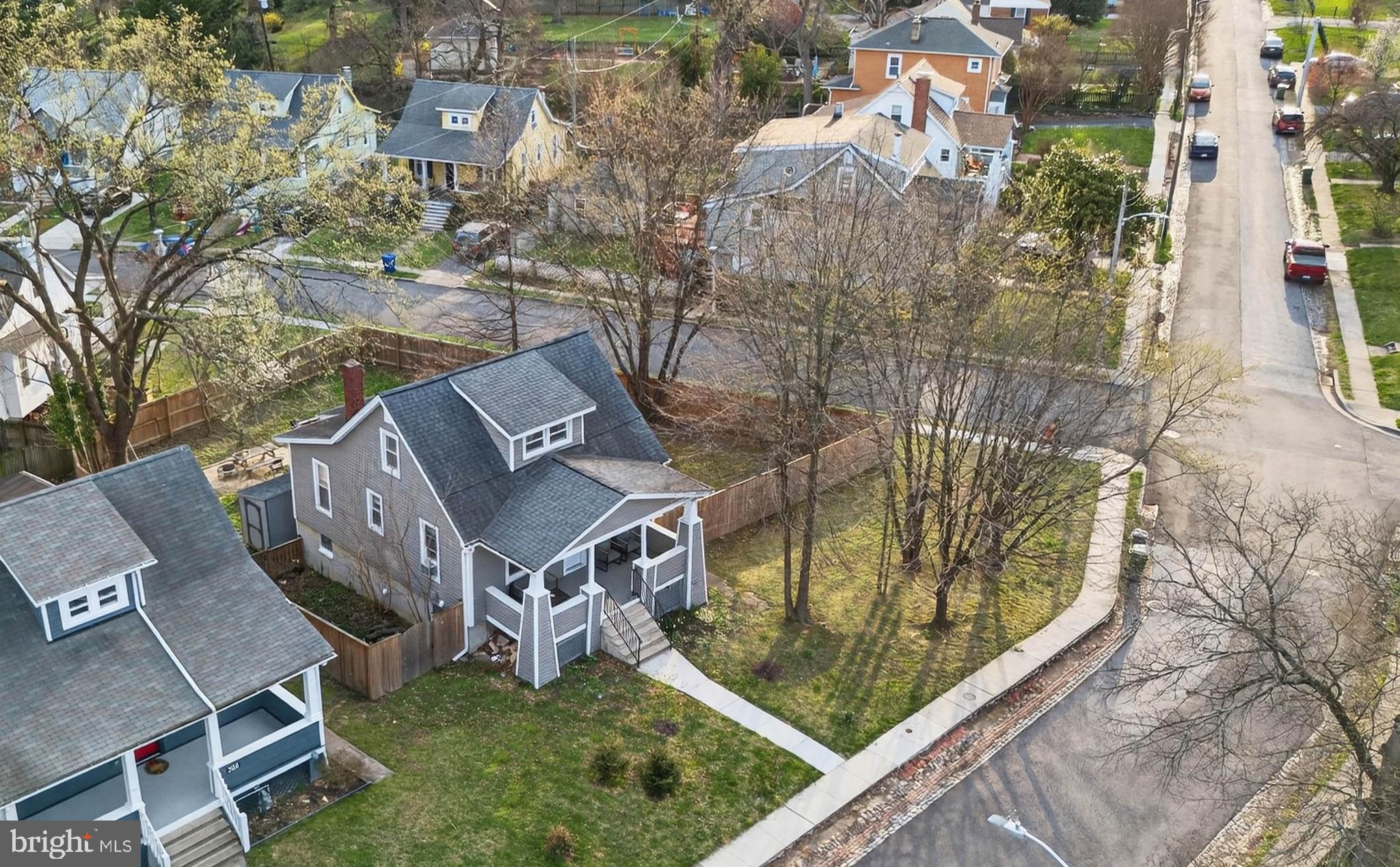 303 E MELROSE AVENUE