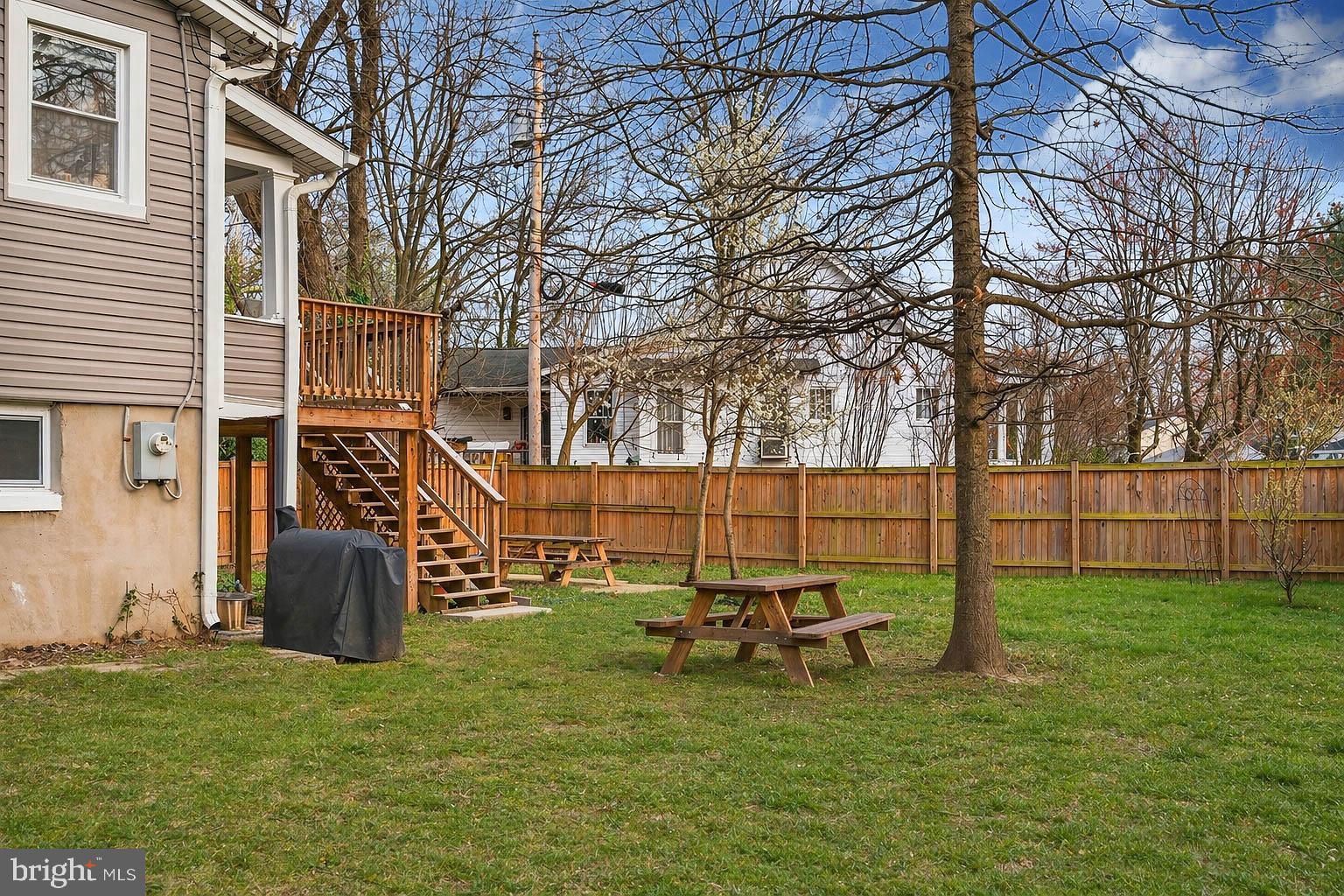LAKE EVESHAM - Residential