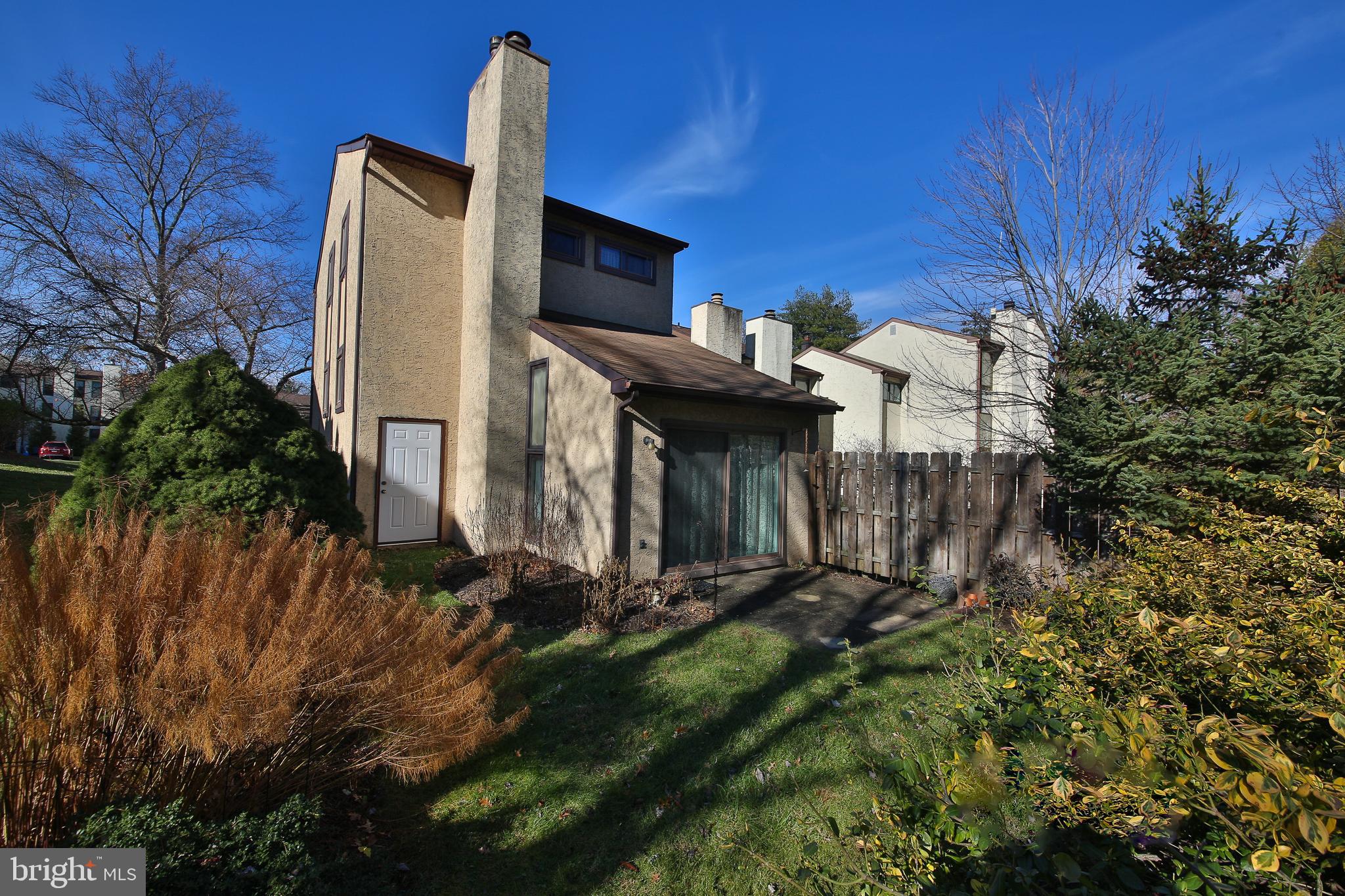 THE HIGHLANDS - Residential